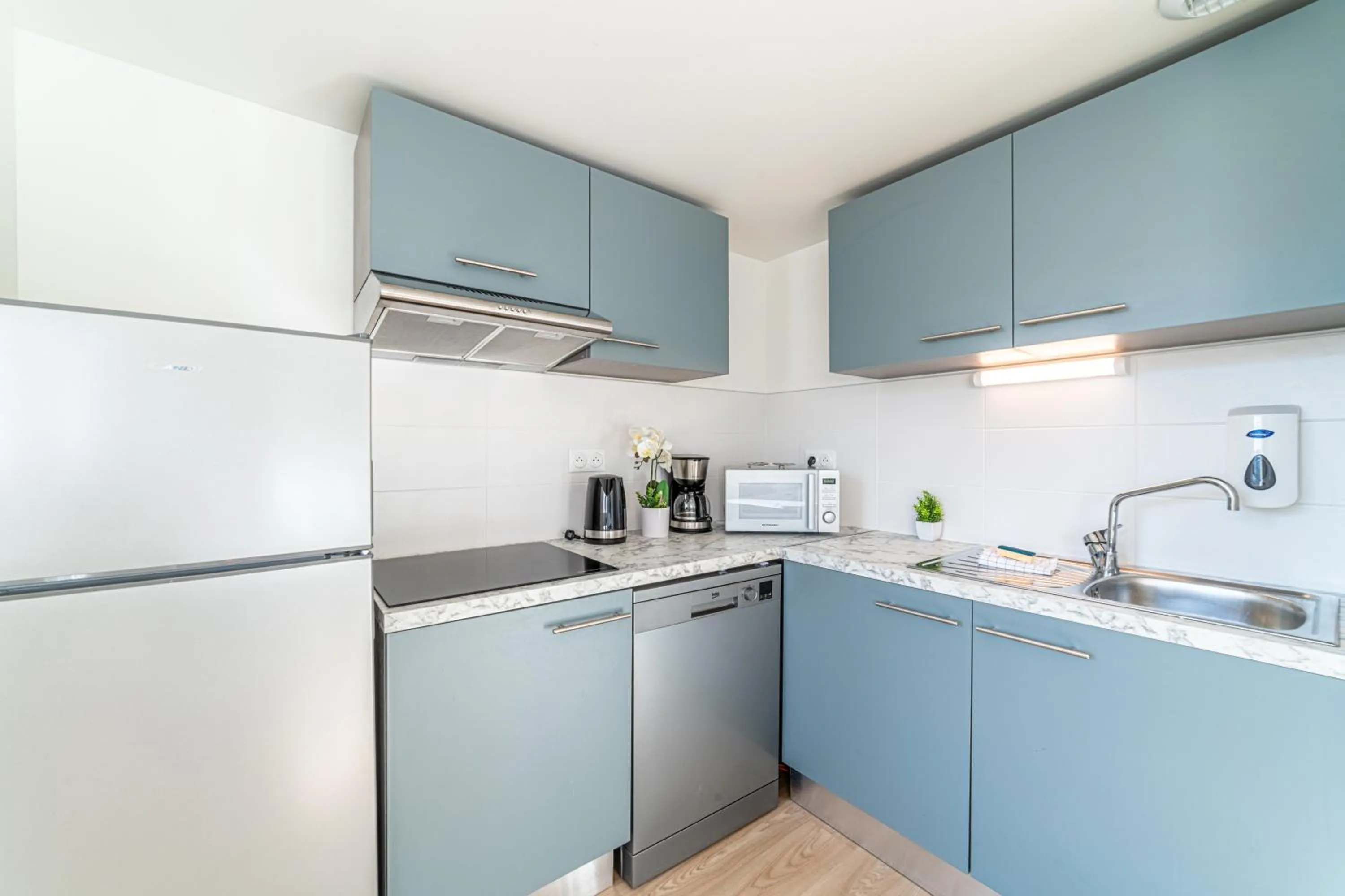 kitchen in Montempô Appart'Hôtel Toulouse Cité Internationale