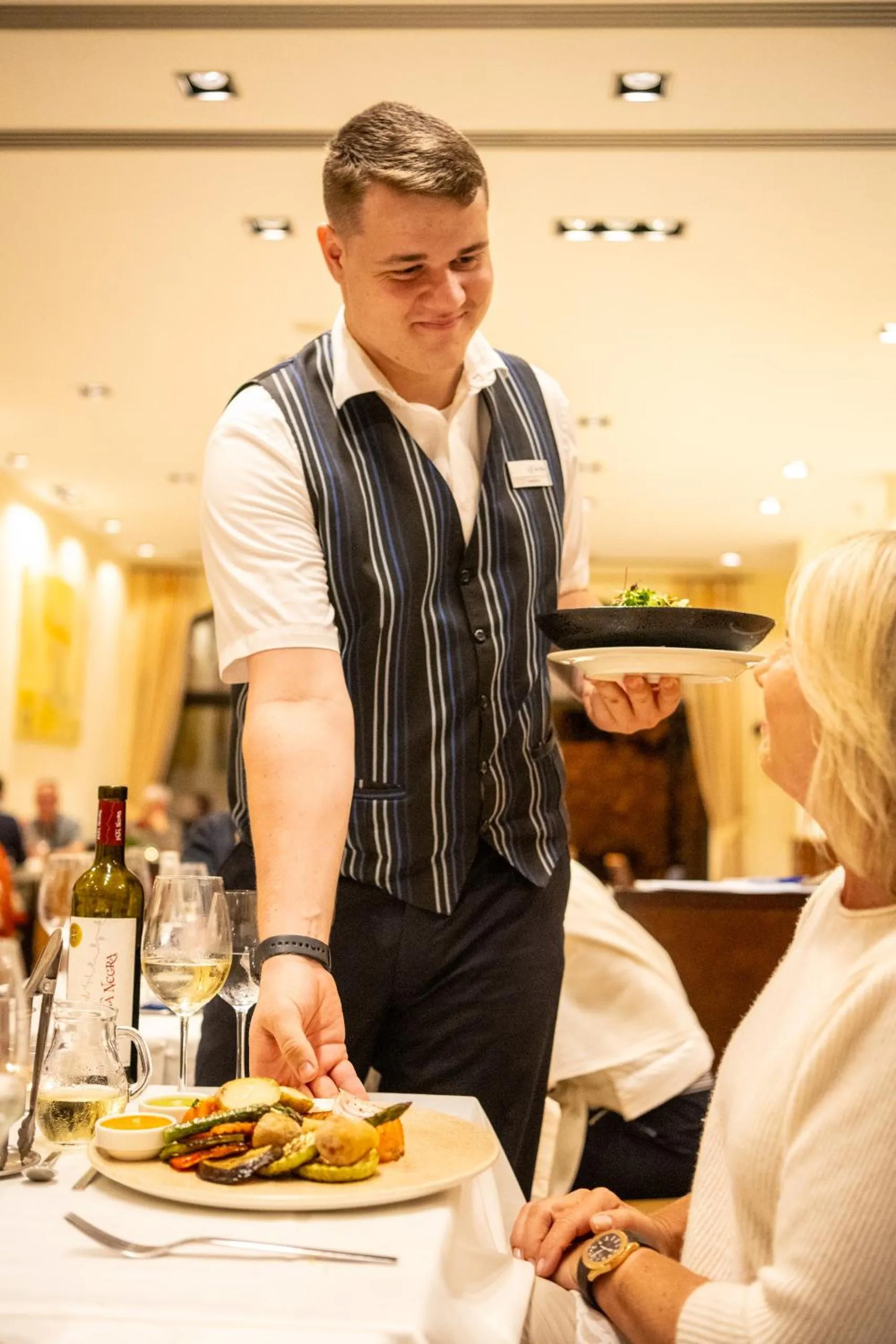 Restaurant/places to eat in Luz Del Mar