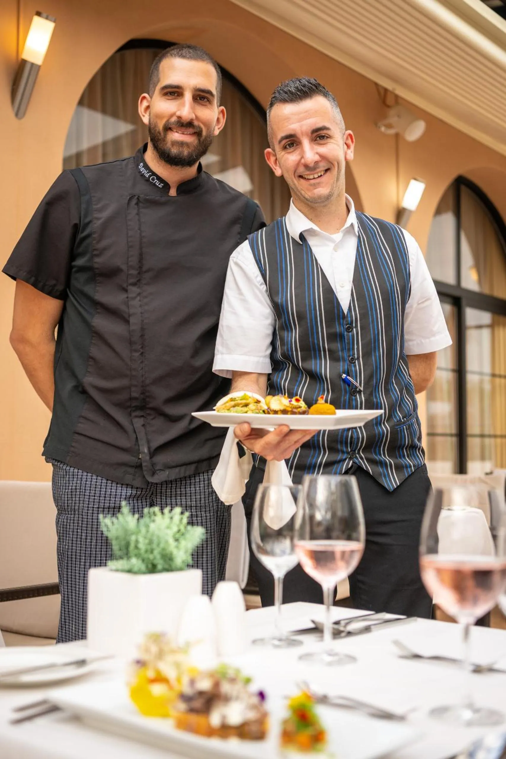 Restaurant/places to eat in Luz Del Mar