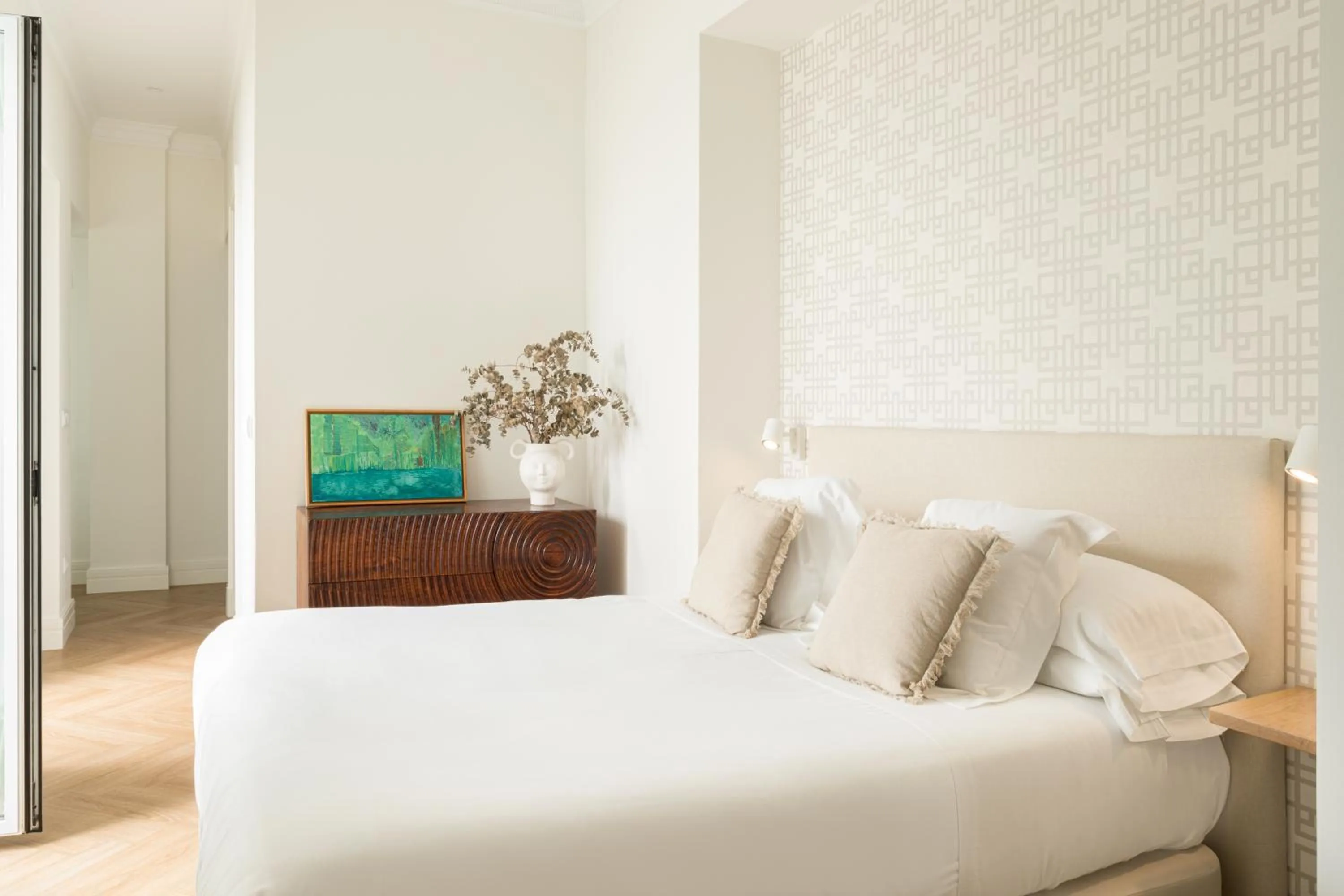 Bed in Mylu Suites by Puerta Catedral