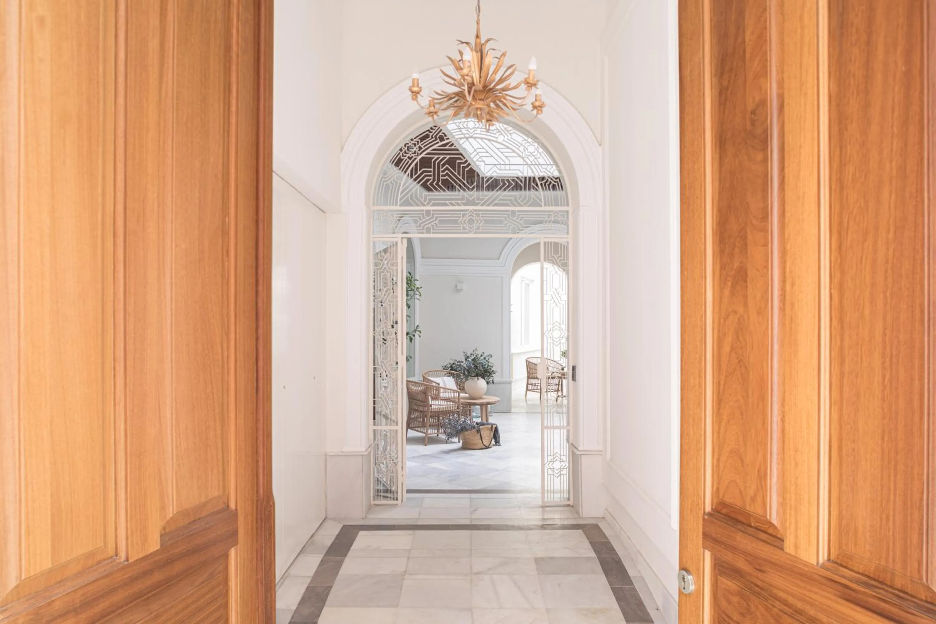 Lobby or reception in Mylu Suites by Puerta Catedral