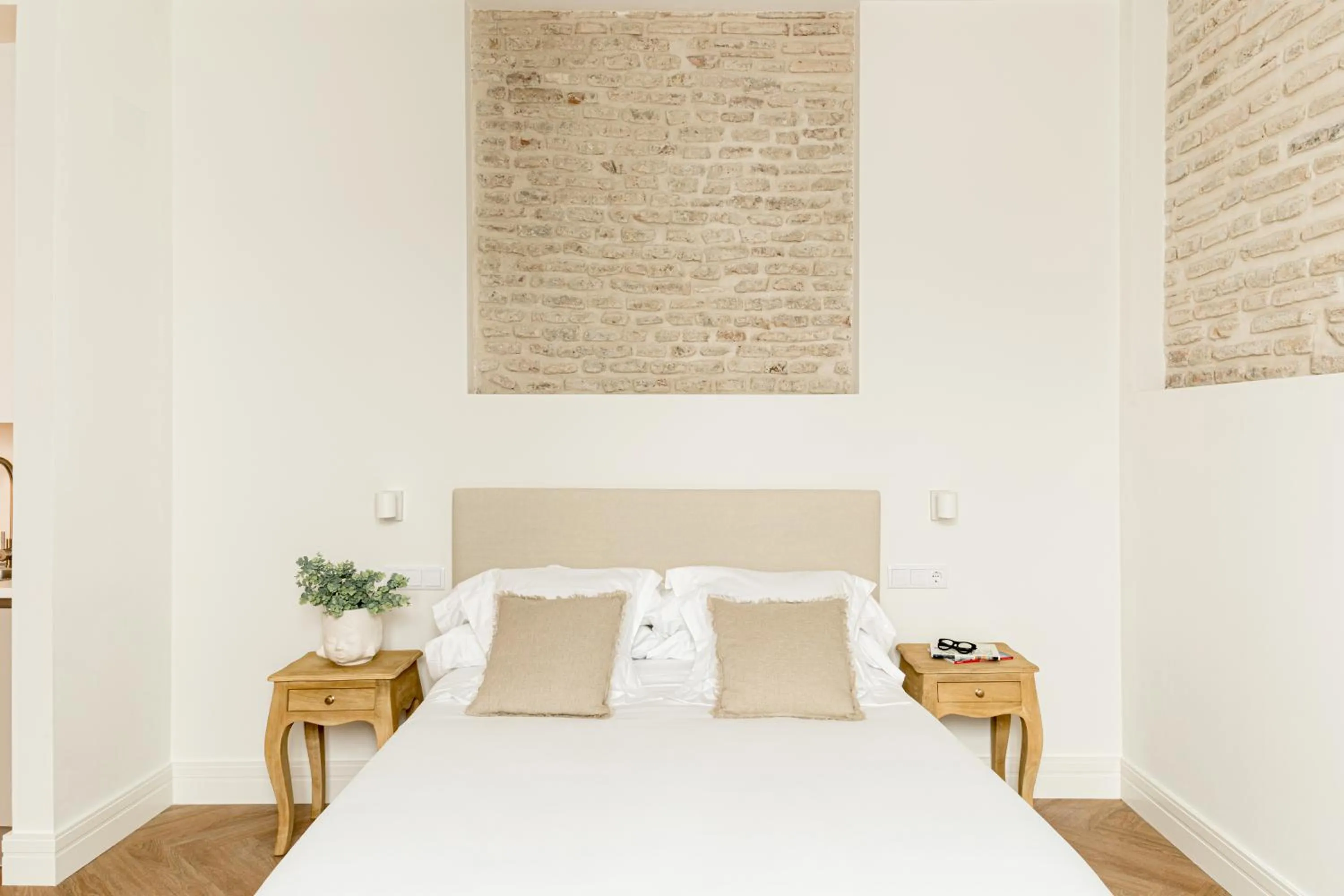 Bed in Mylu Suites by Puerta Catedral