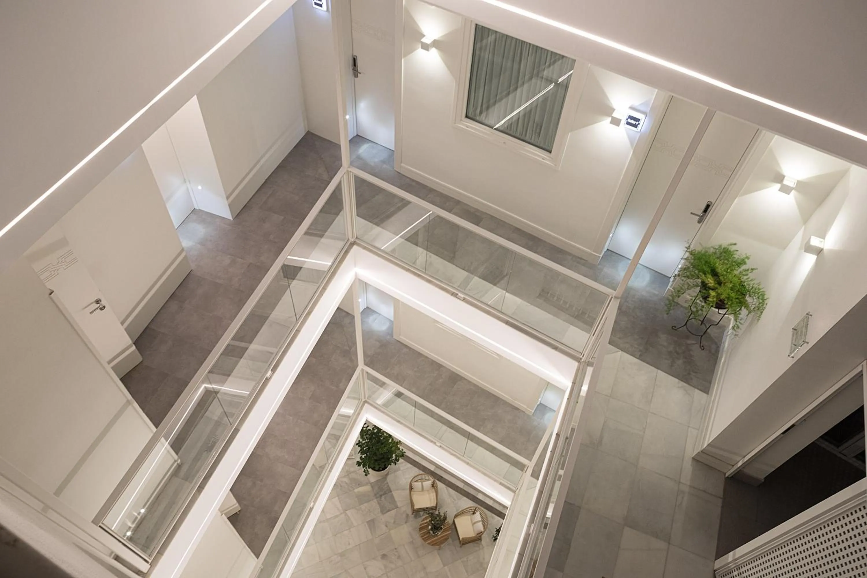 Decorative detail in Mylu Suites by Puerta Catedral