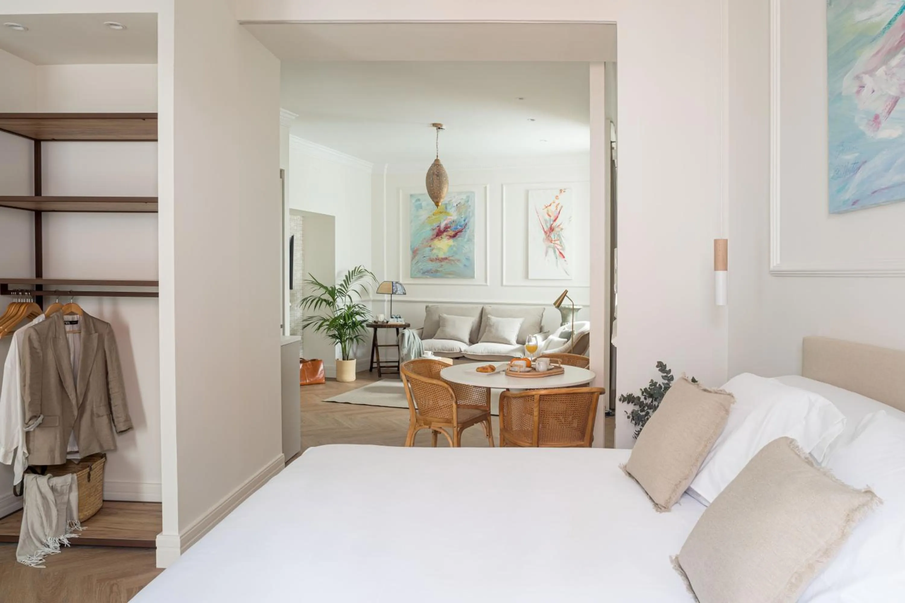 Bed in Mylu Suites by Puerta Catedral