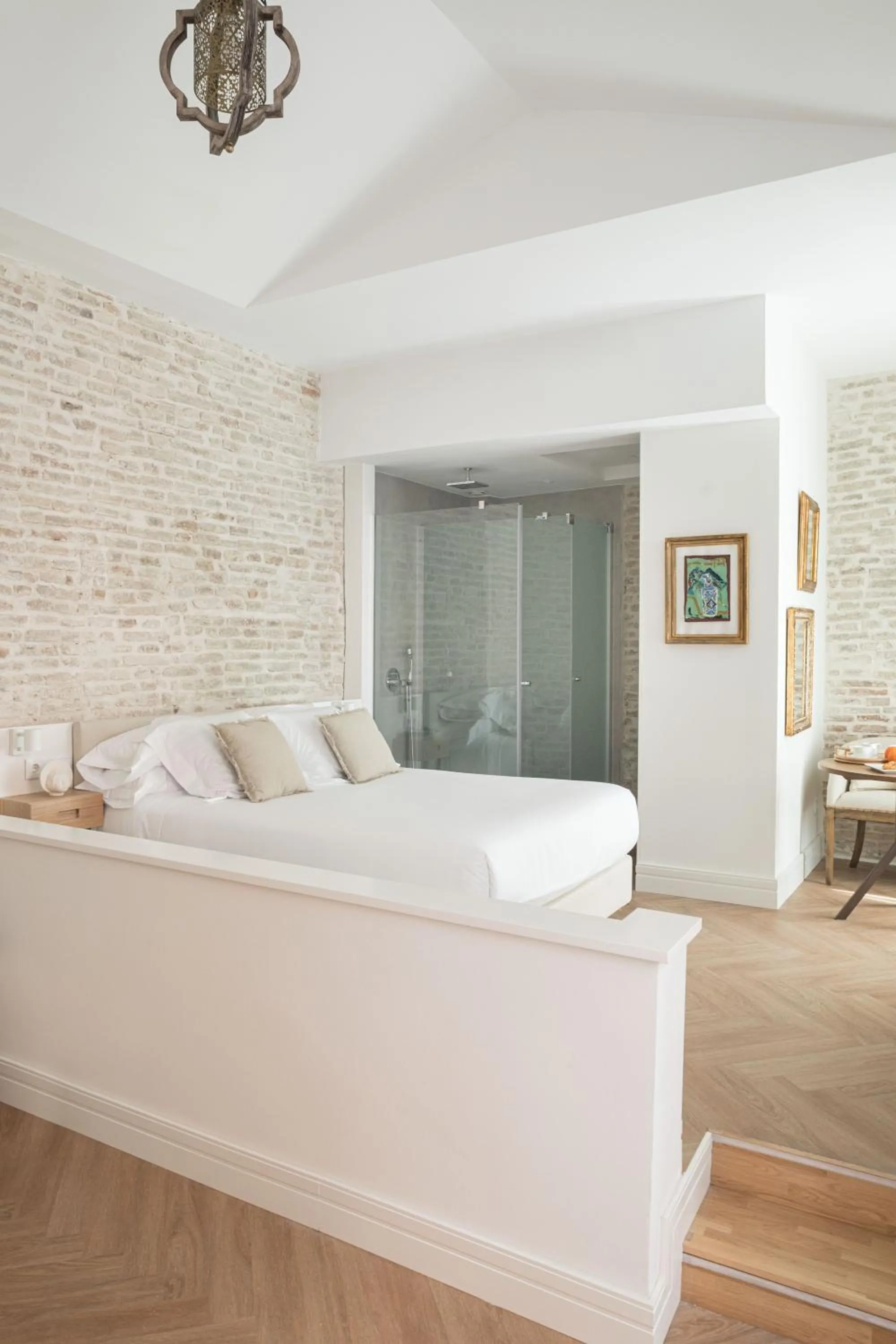 Shower, Bed in Mylu Suites by Puerta Catedral