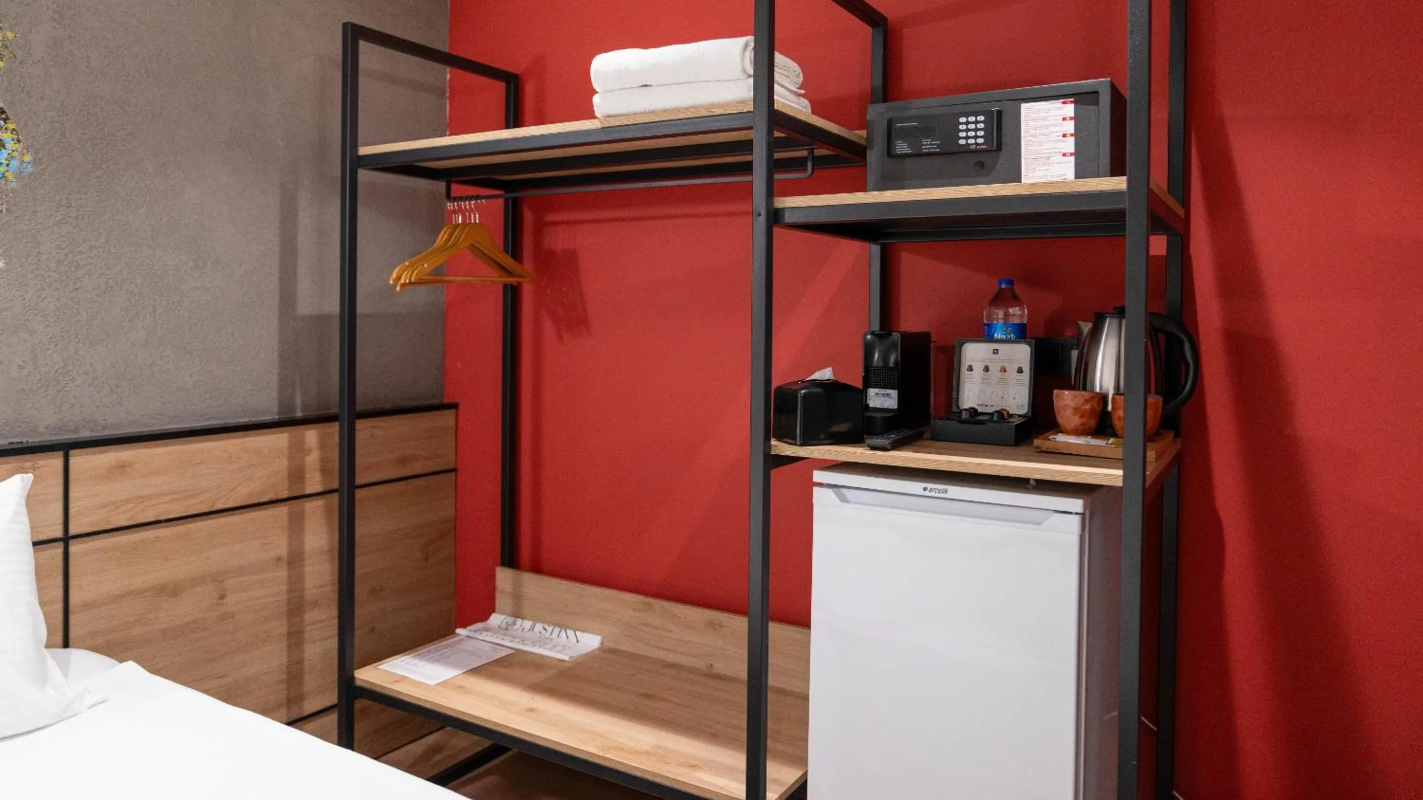 Coffee/tea facilities in Just Inn City