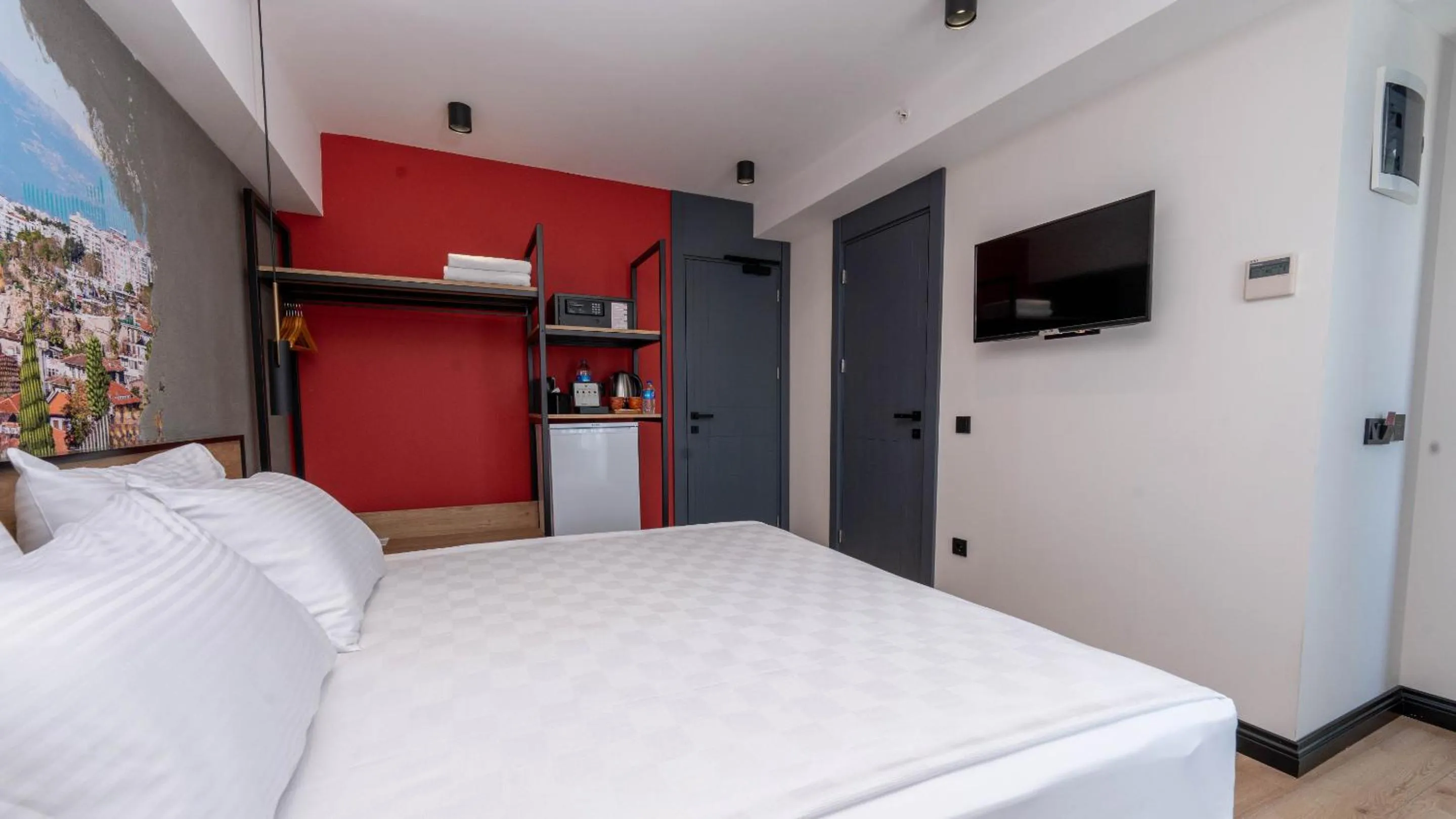 Bedroom in Just Inn City