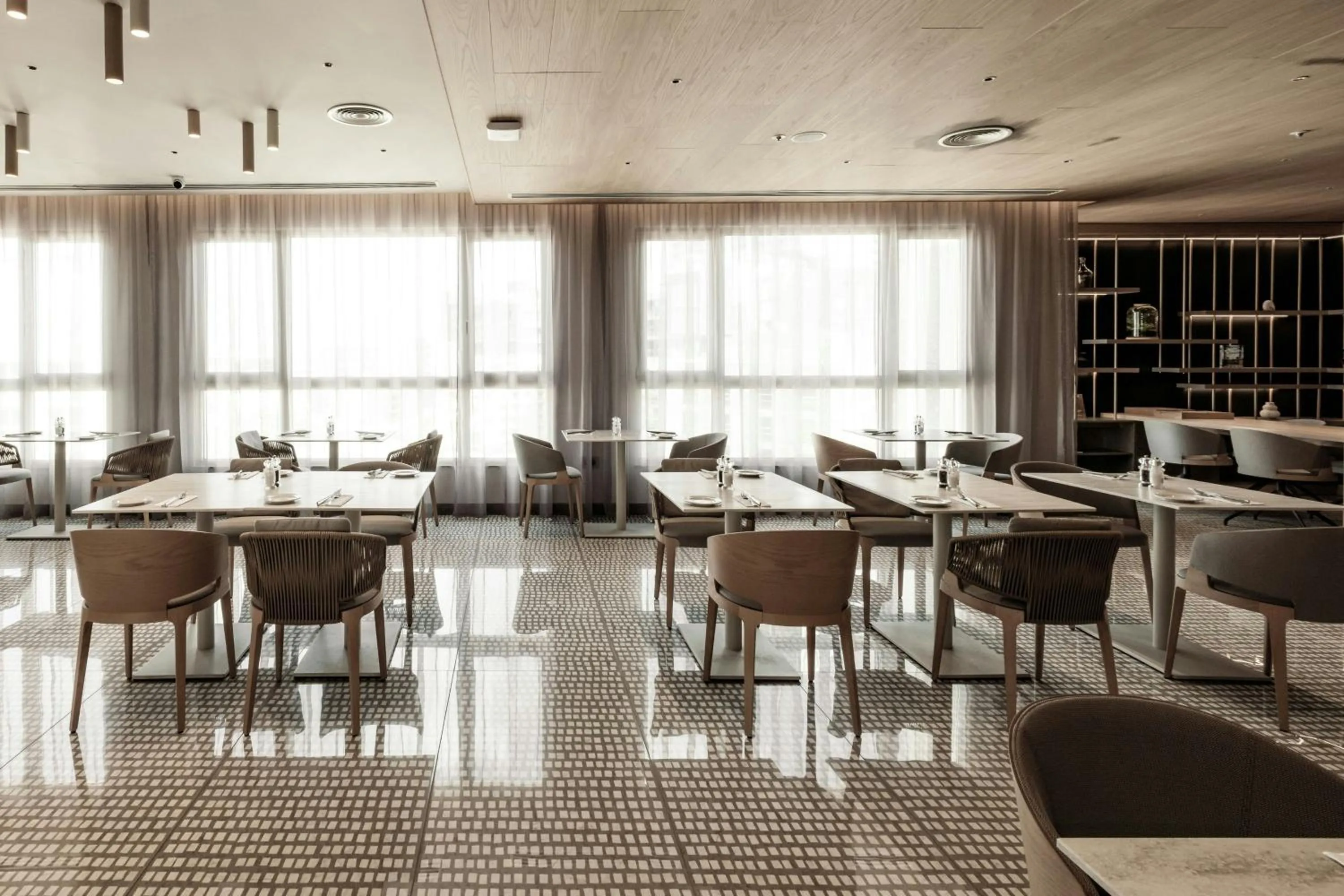 Restaurant/places to eat in AC Hotel by Marriott St Julian's