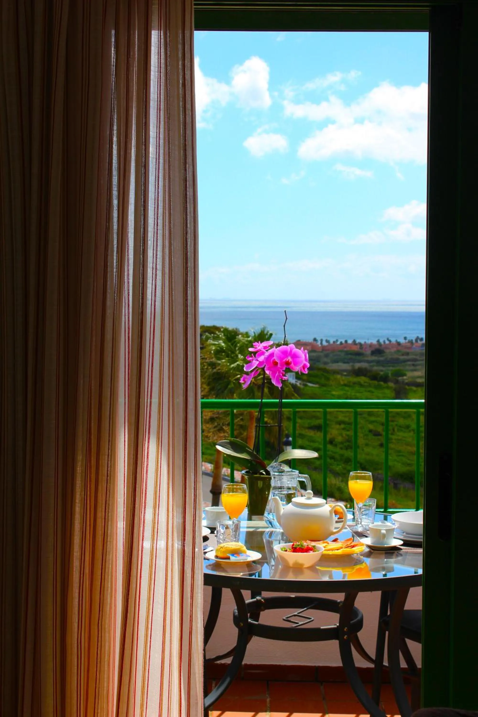 Sea view in Hotel Apartamentos Manilva Sun