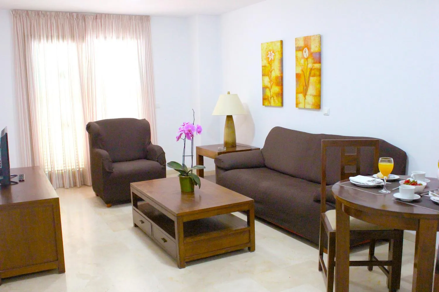 Living room in Hotel Apartamentos Manilva Sun