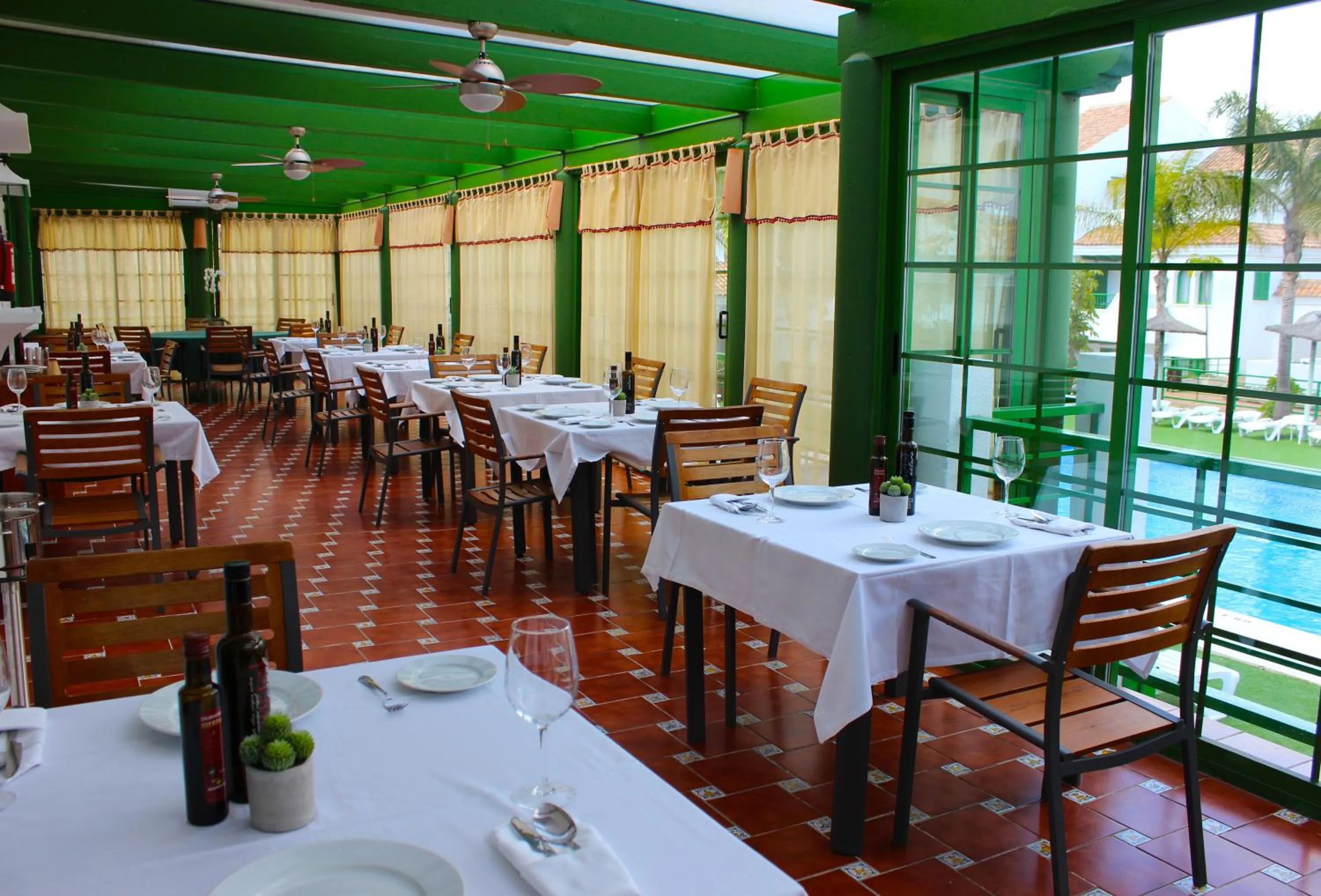 Restaurant/places to eat in Hotel Apartamentos Manilva Sun