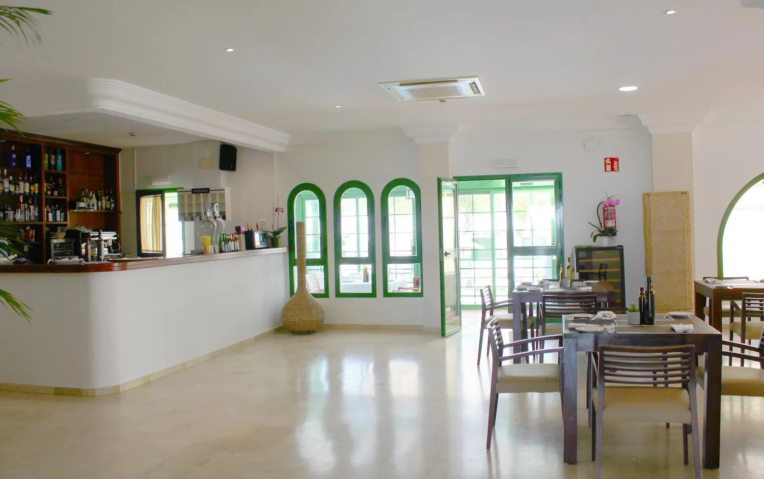 Lounge or bar in Hotel Apartamentos Manilva Sun