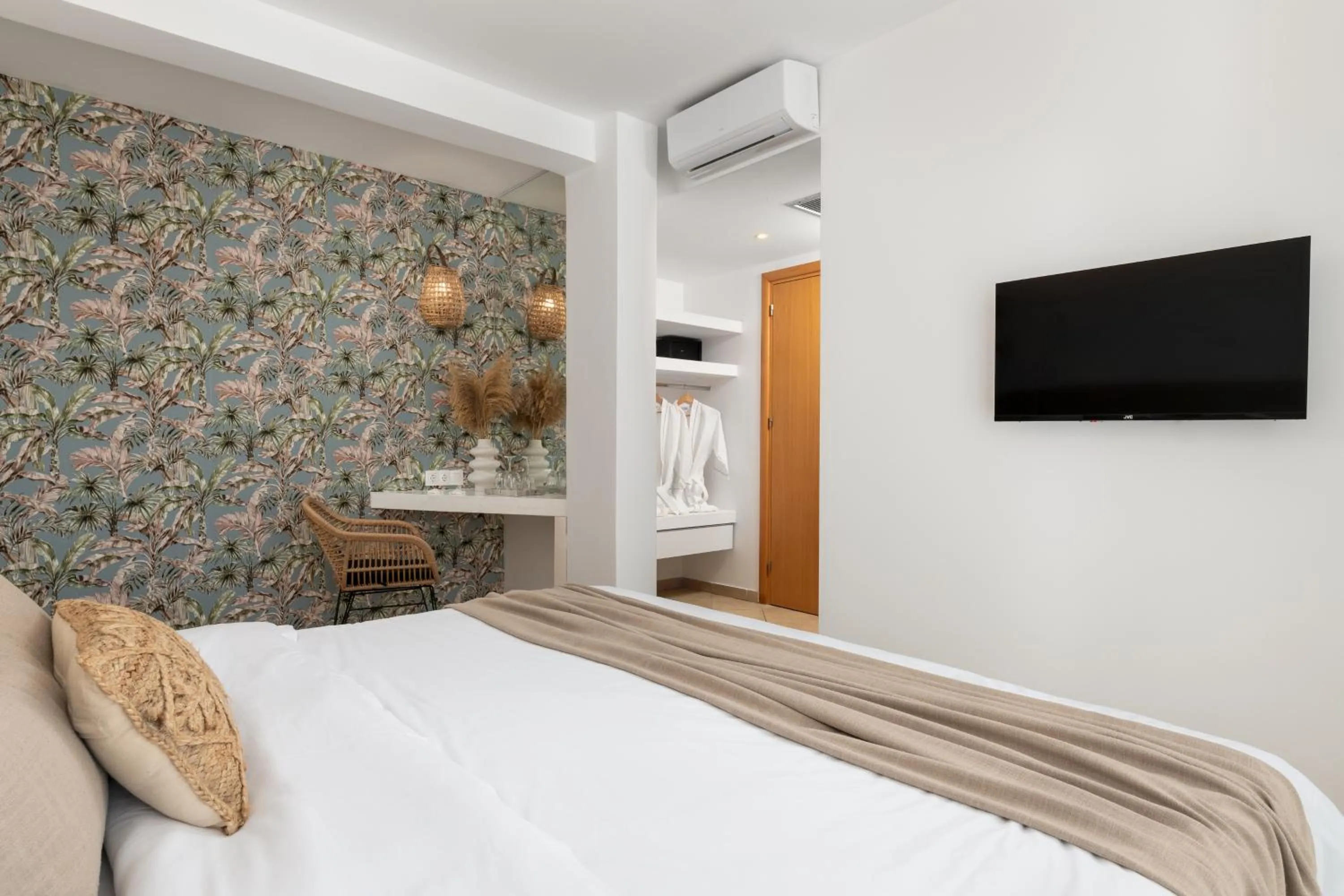 Bed in Diana Art Boutique Hotel