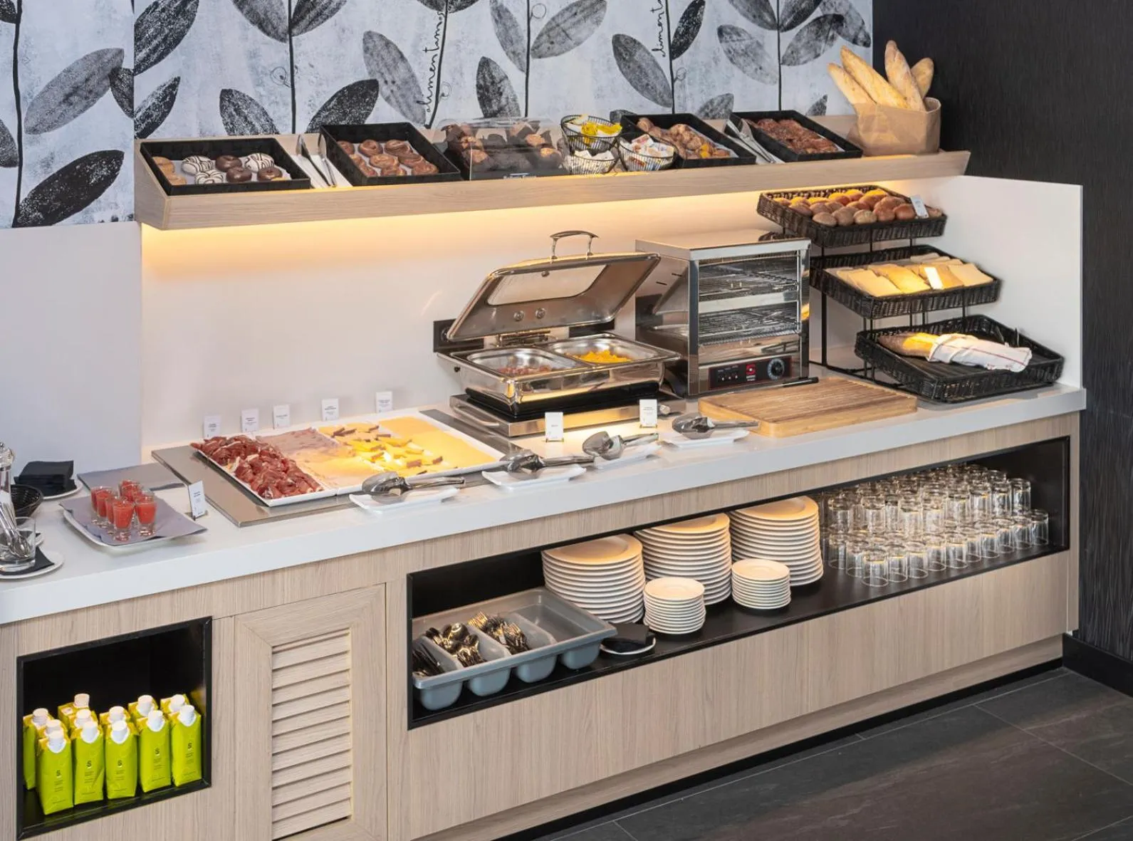 Breakfast in Sercotel Plana Suites