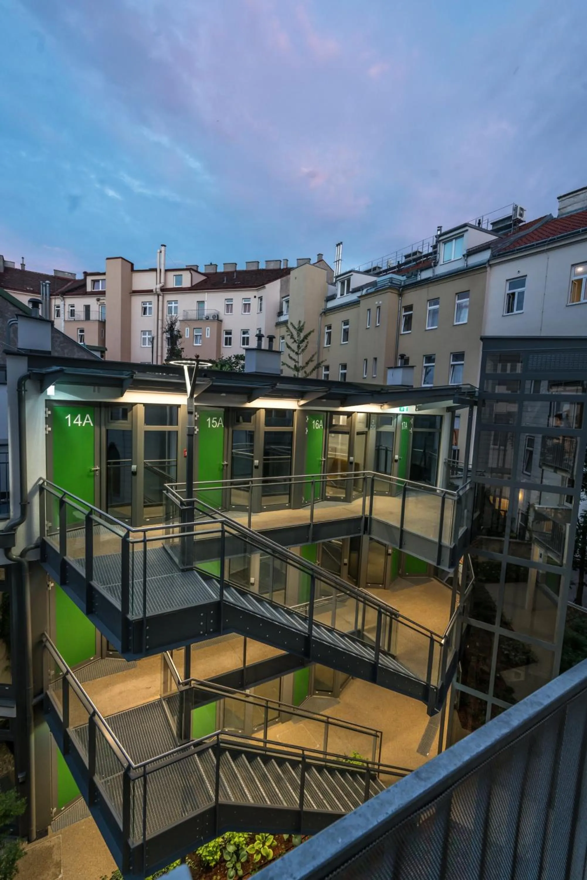 Property building in Smart Nano Living - Wien Hauptbahnhof - self check-in