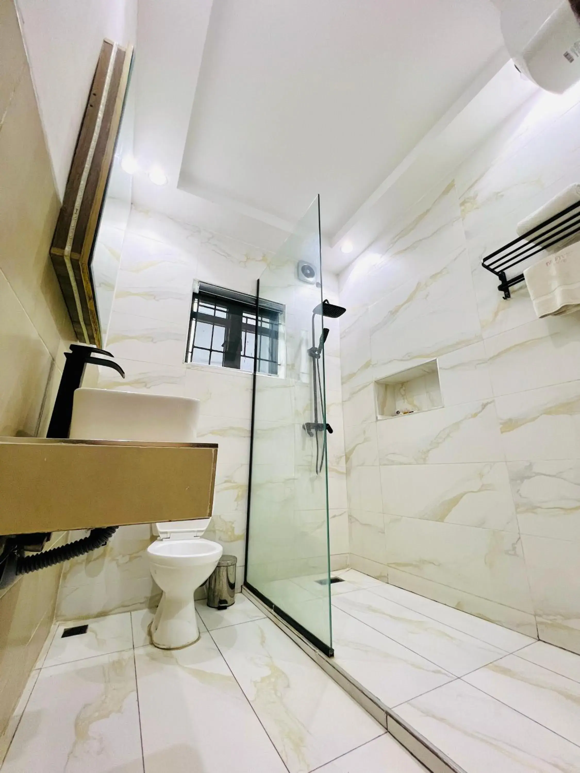 Deluxe Single Room with Balcony - single occupancy in De Fivez Deluxe Single Room with Balcony - single occupancy in De Fivez