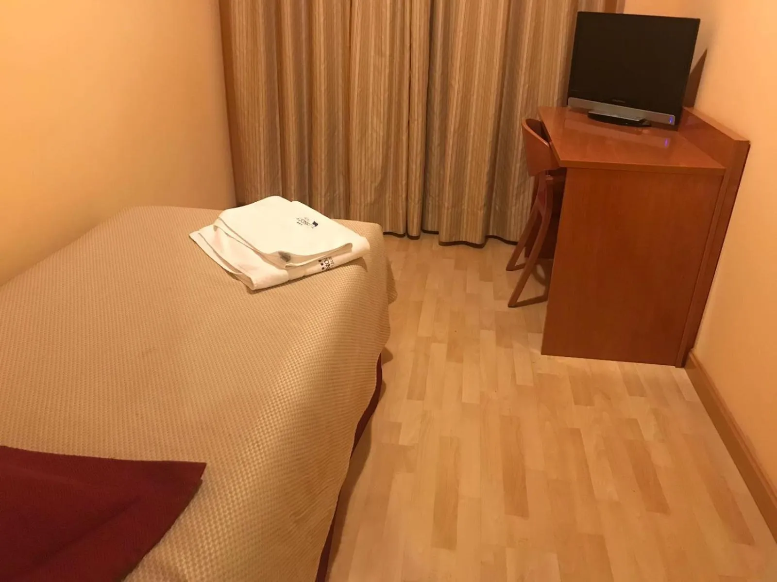 Photo of the whole room, Bed in Hotel Alfonso VIII De Cuenca