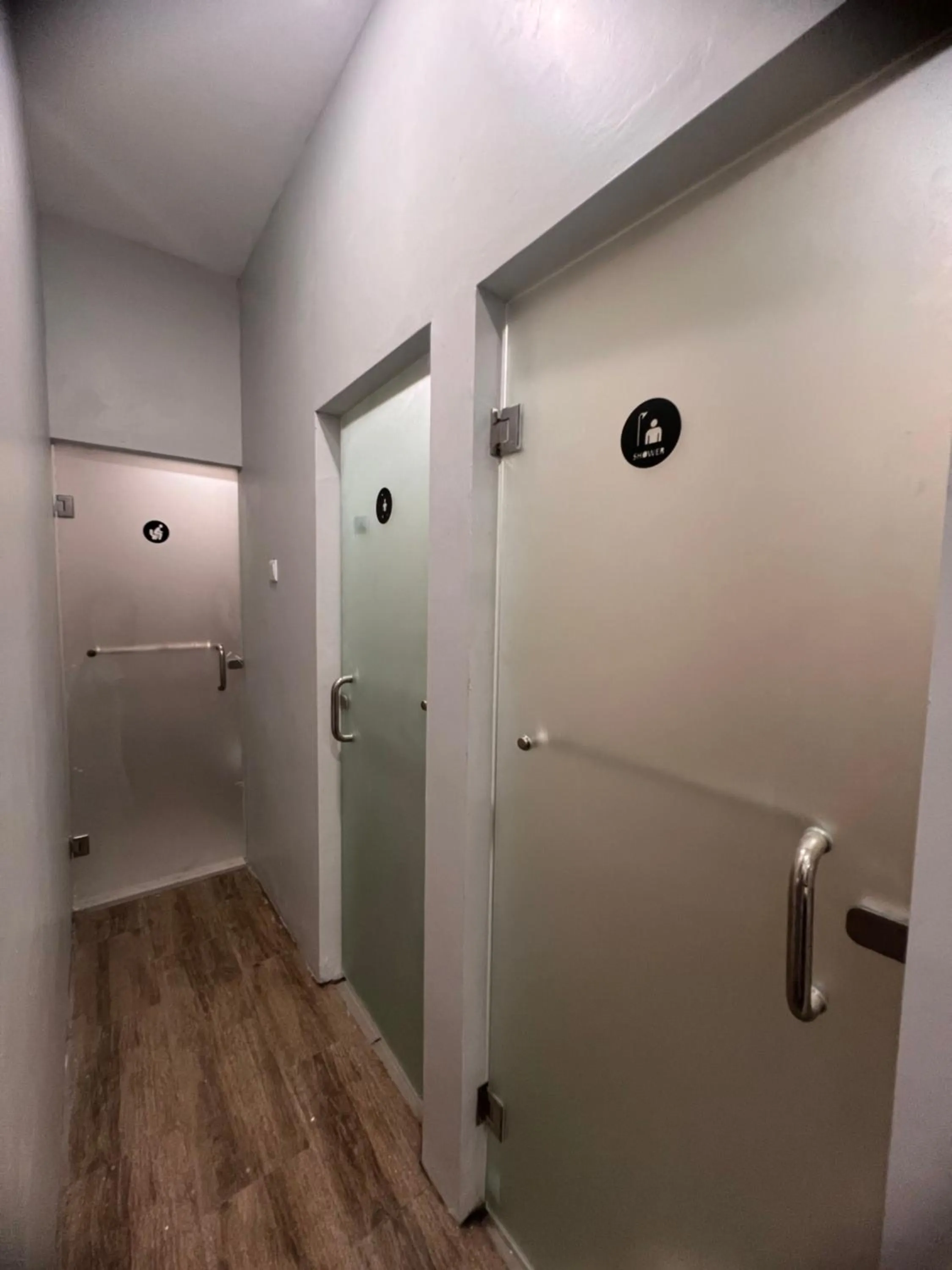 Shower in Sleep Studio Hotel City Center Surabaya