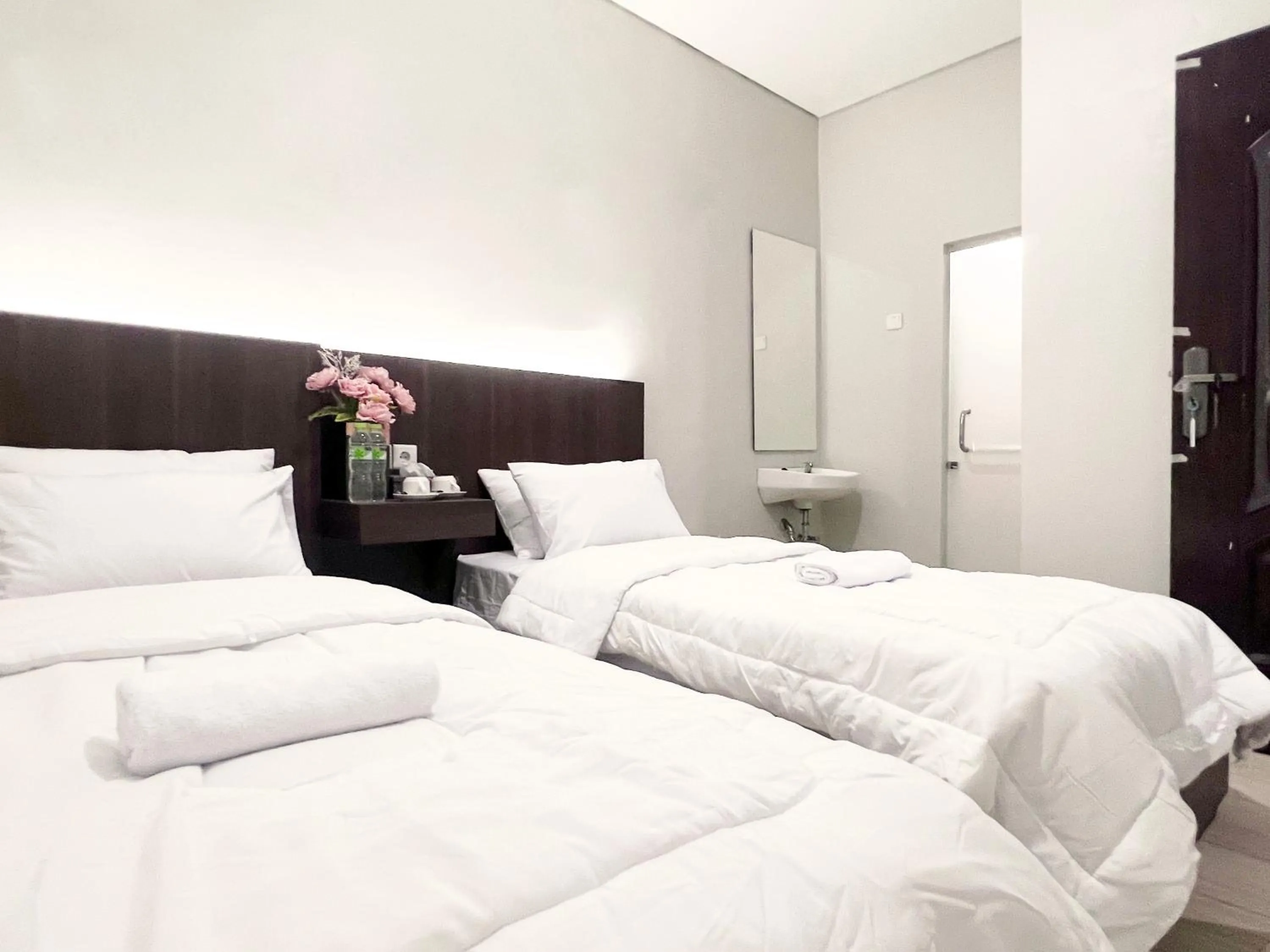 Bed in Sleep Studio Hotel City Center Surabaya