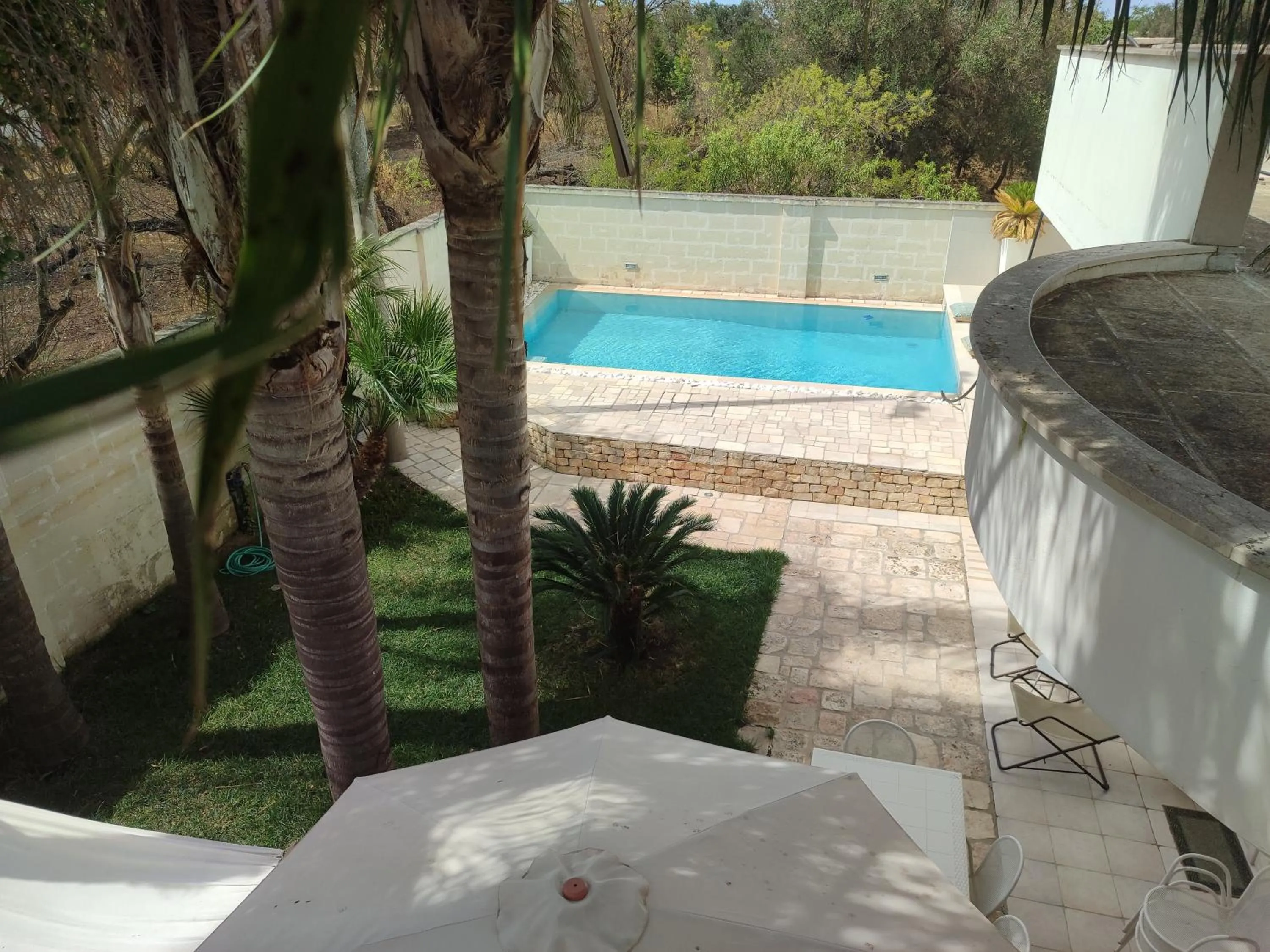 Swimming pool in Villa con piscina Aria di sole