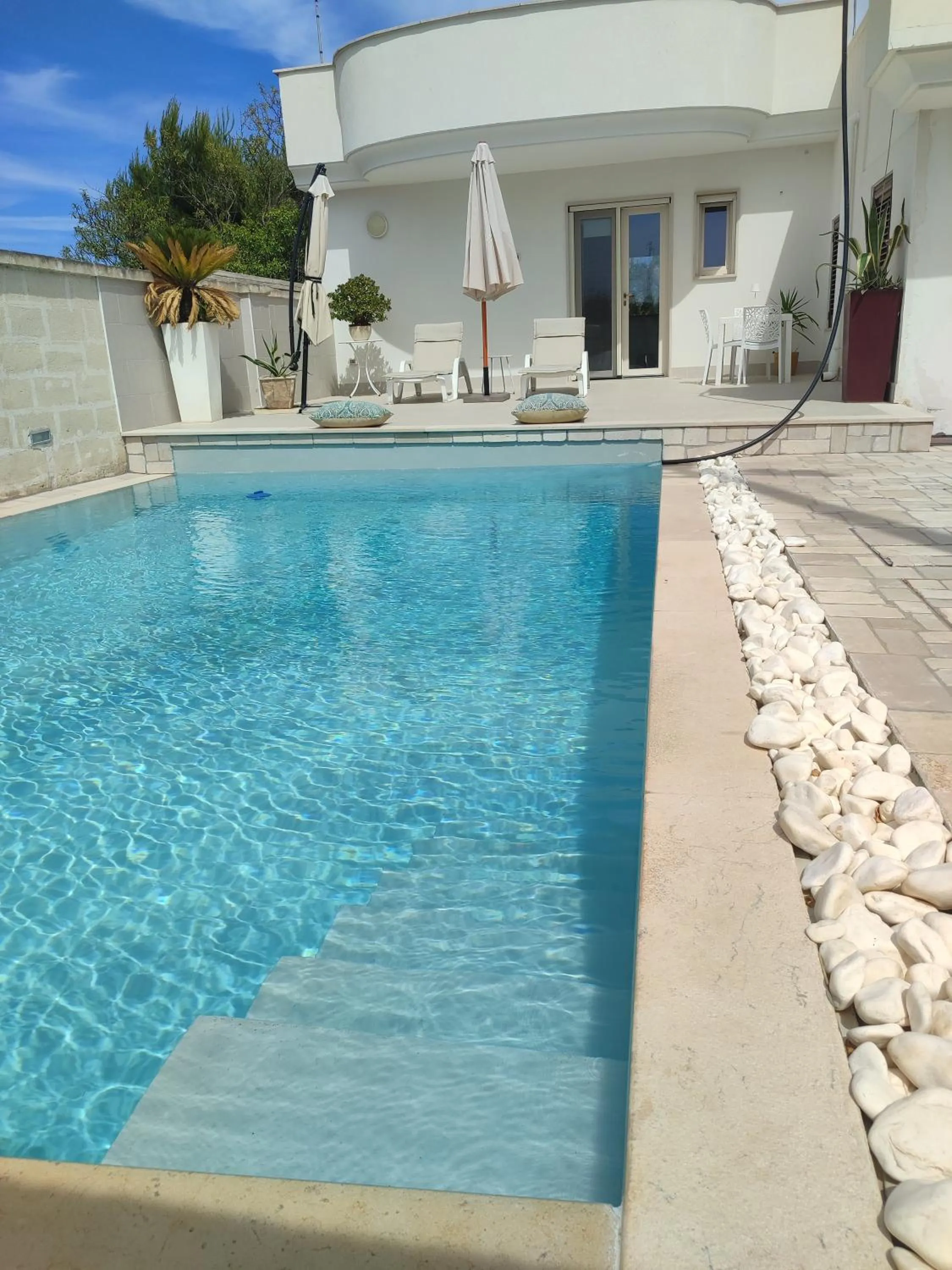 Swimming pool in Villa con piscina Aria di sole