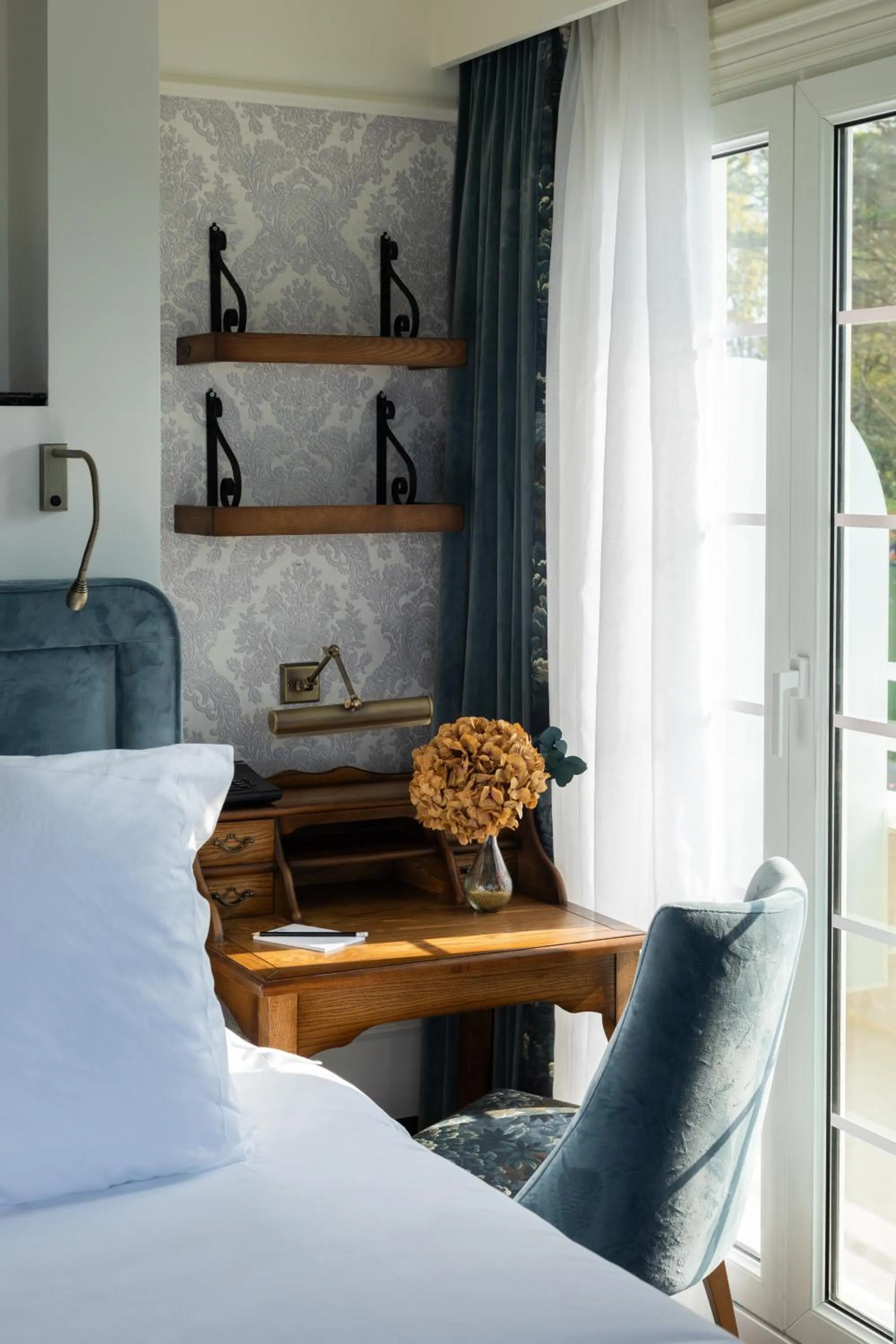 Decorative detail, Bed in Hotel Luze Boutique San Sebastian