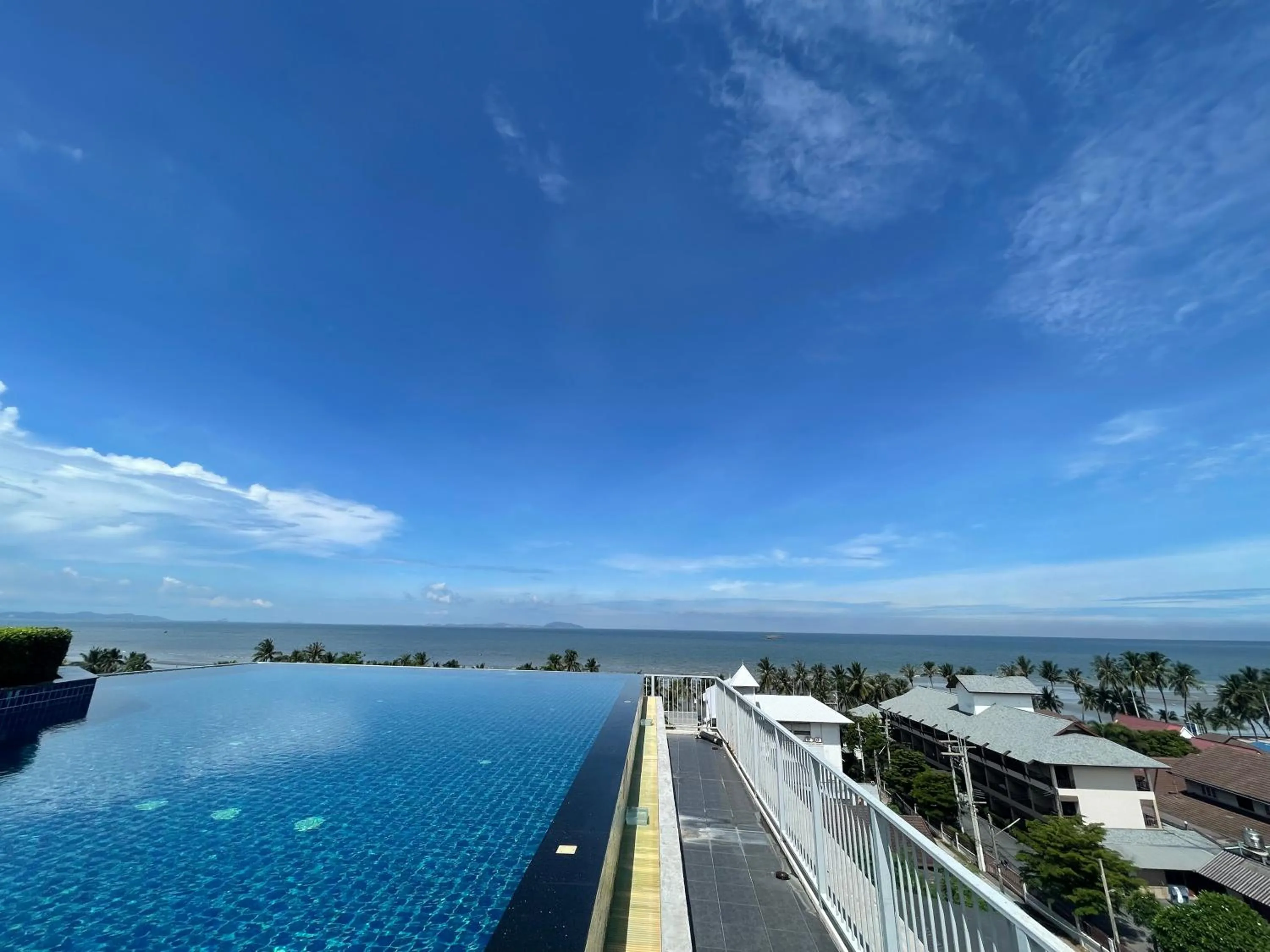The Patio bangsaen miracle Seaview