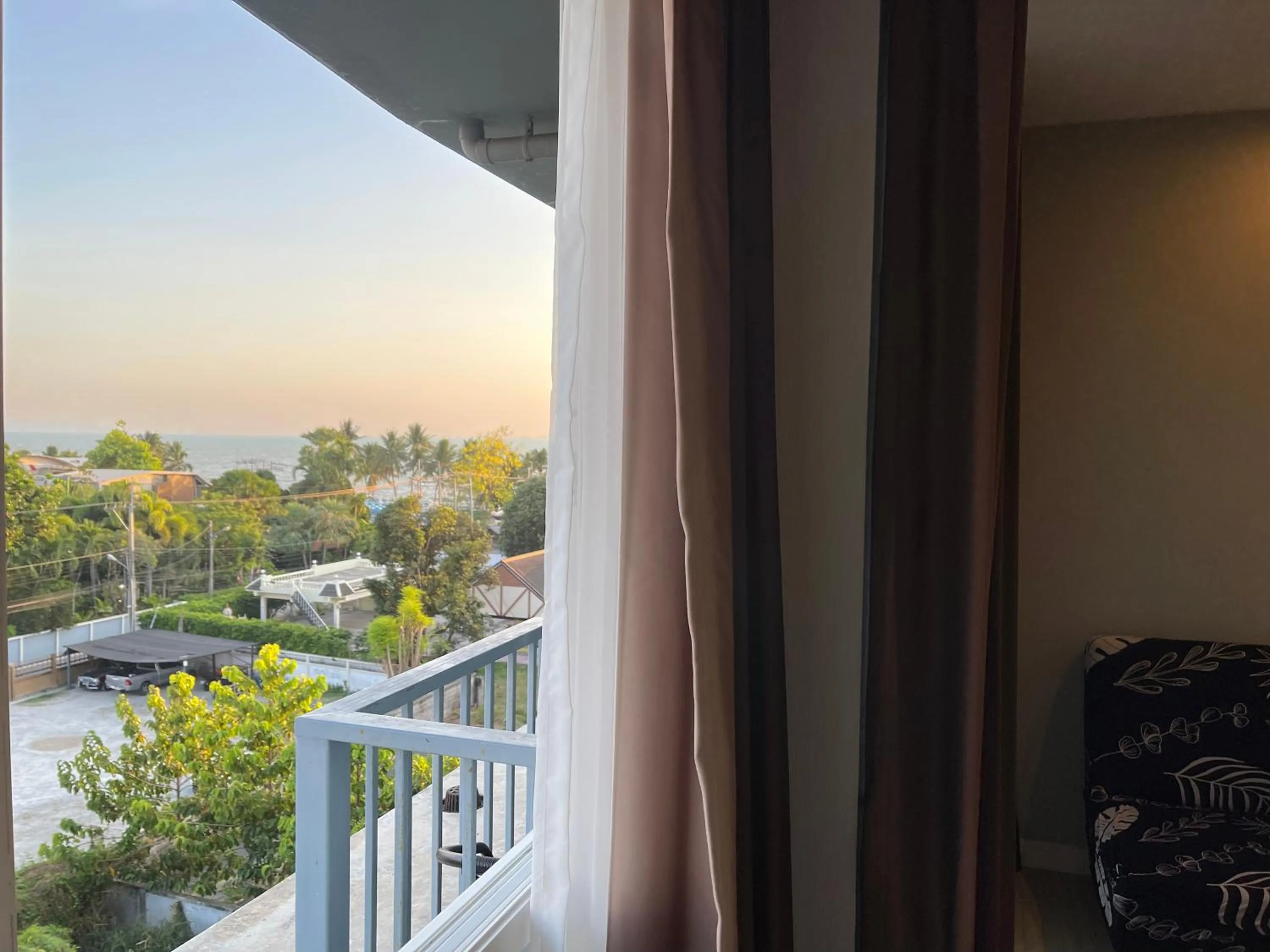 The Patio bangsaen miracle Seaview