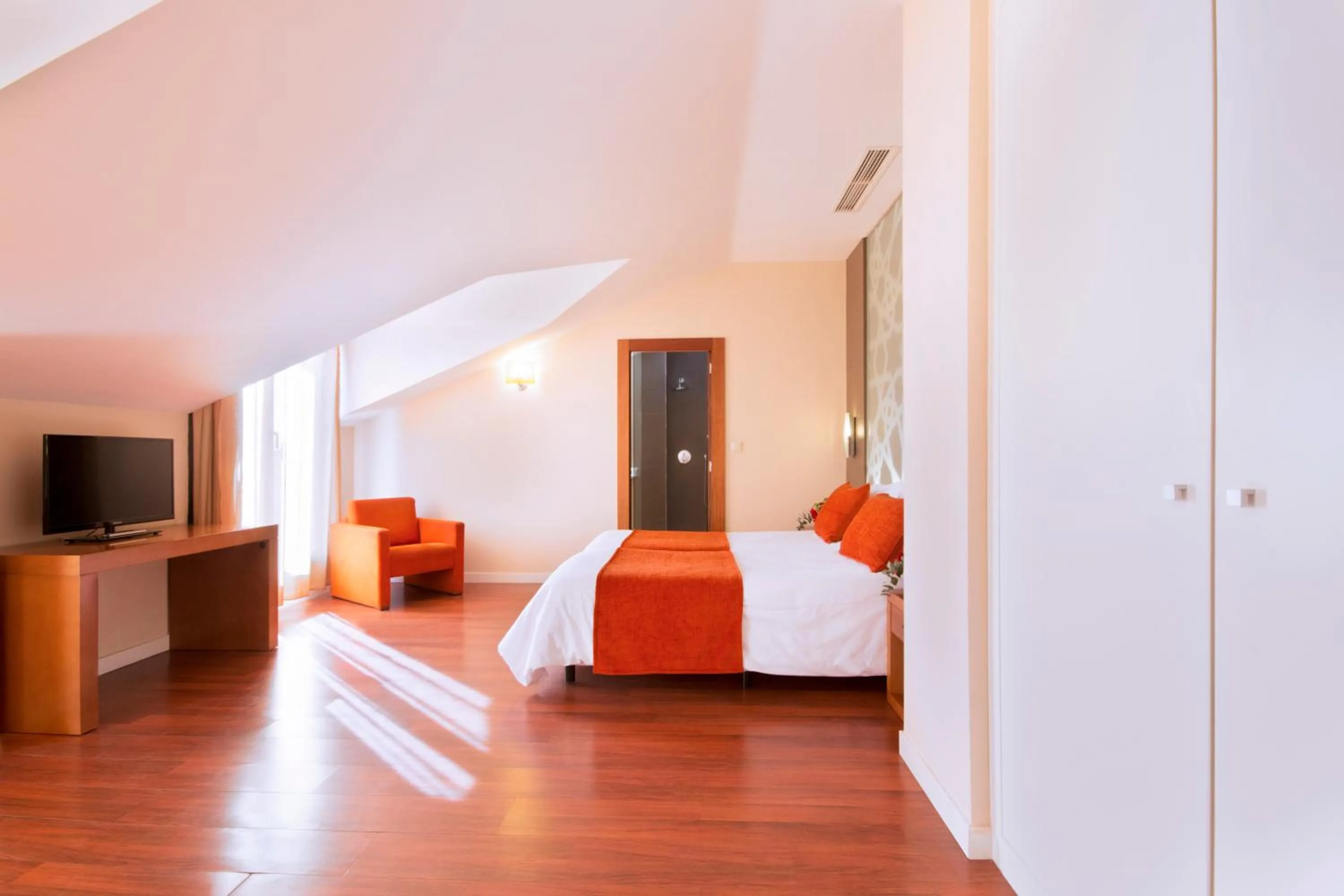 Photo of the whole room, Bed in Hotel Granada Palace