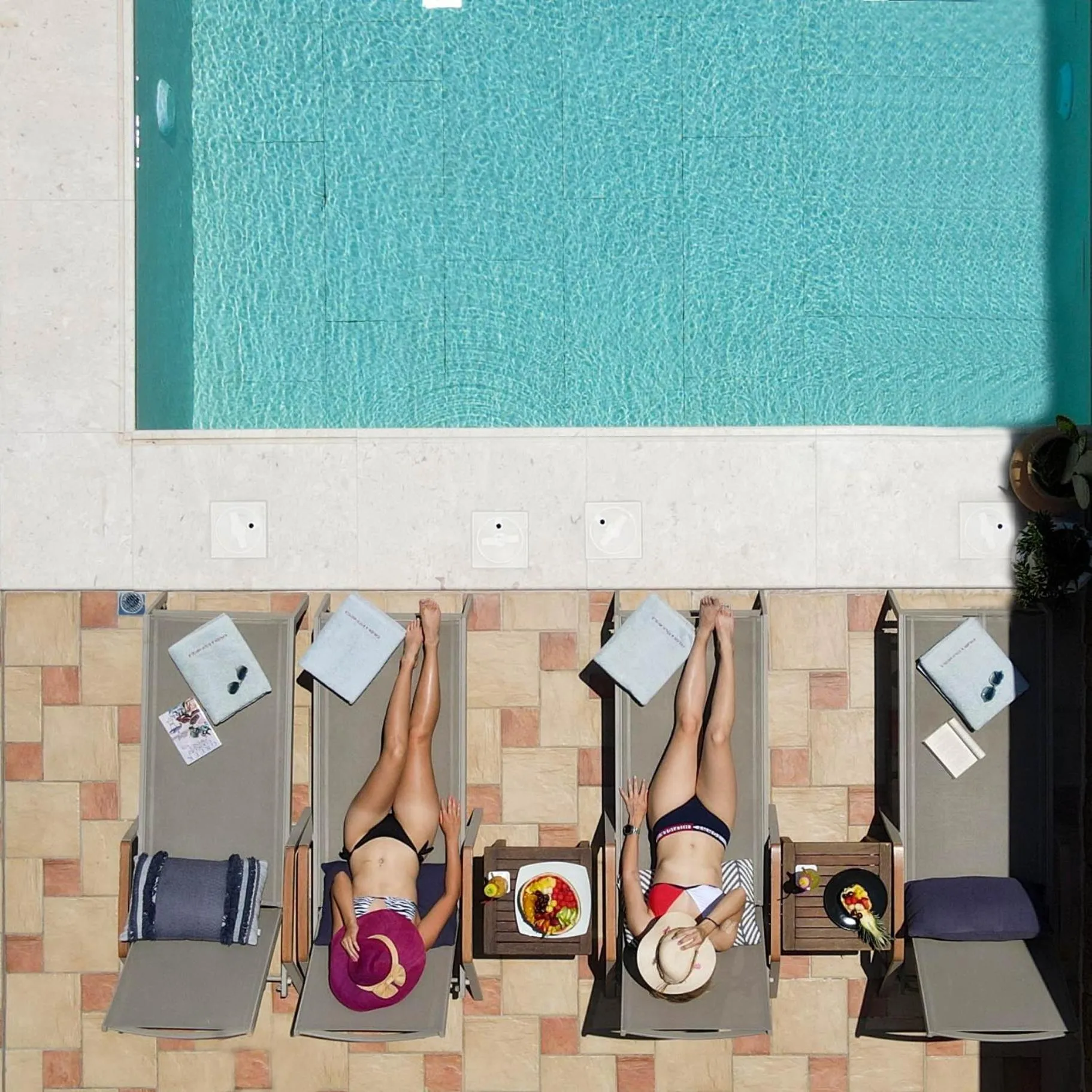 Pool view in Hotel Evilion Sea And Sun