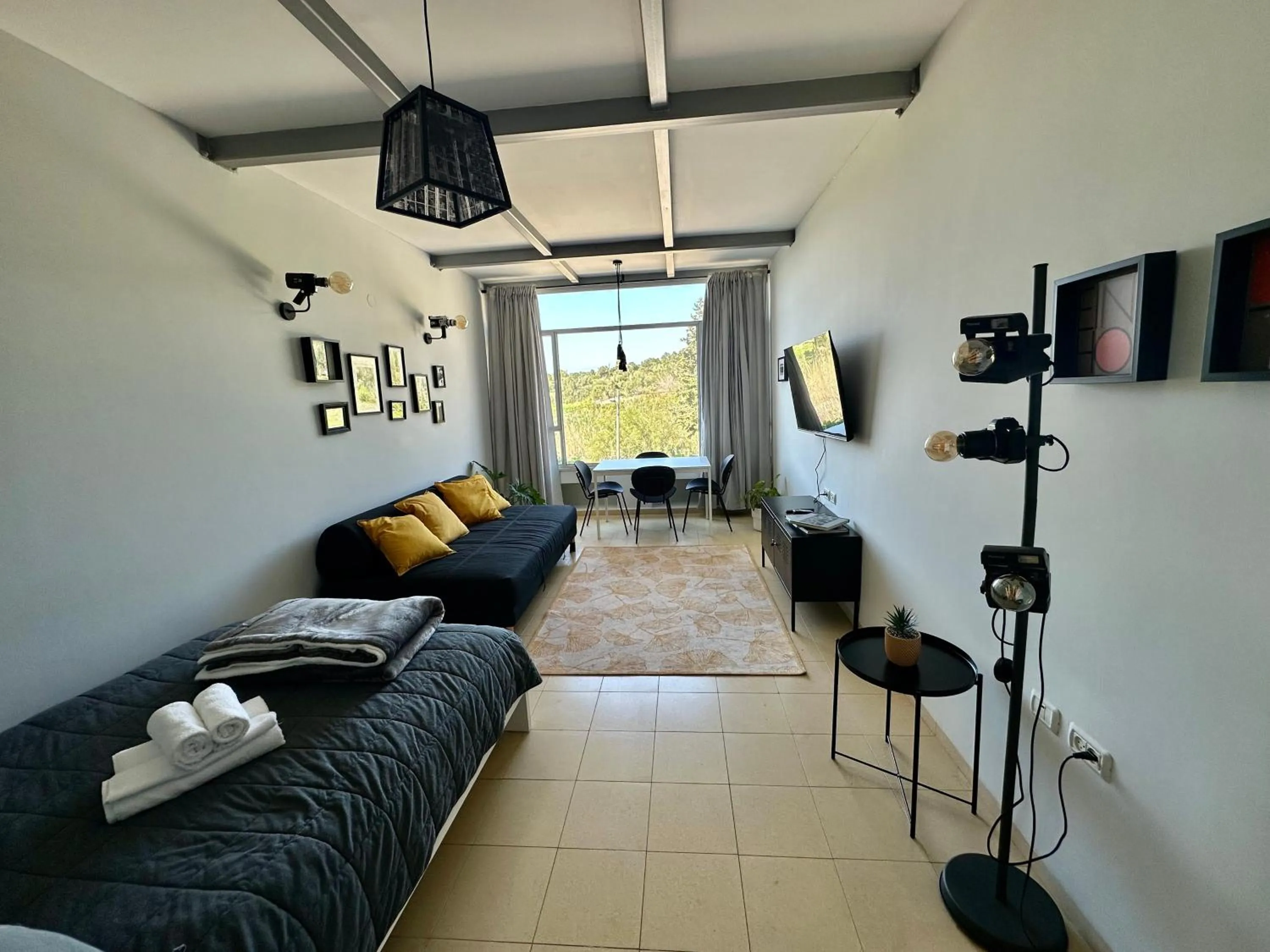 Bed in Ein Hod - Artists Village