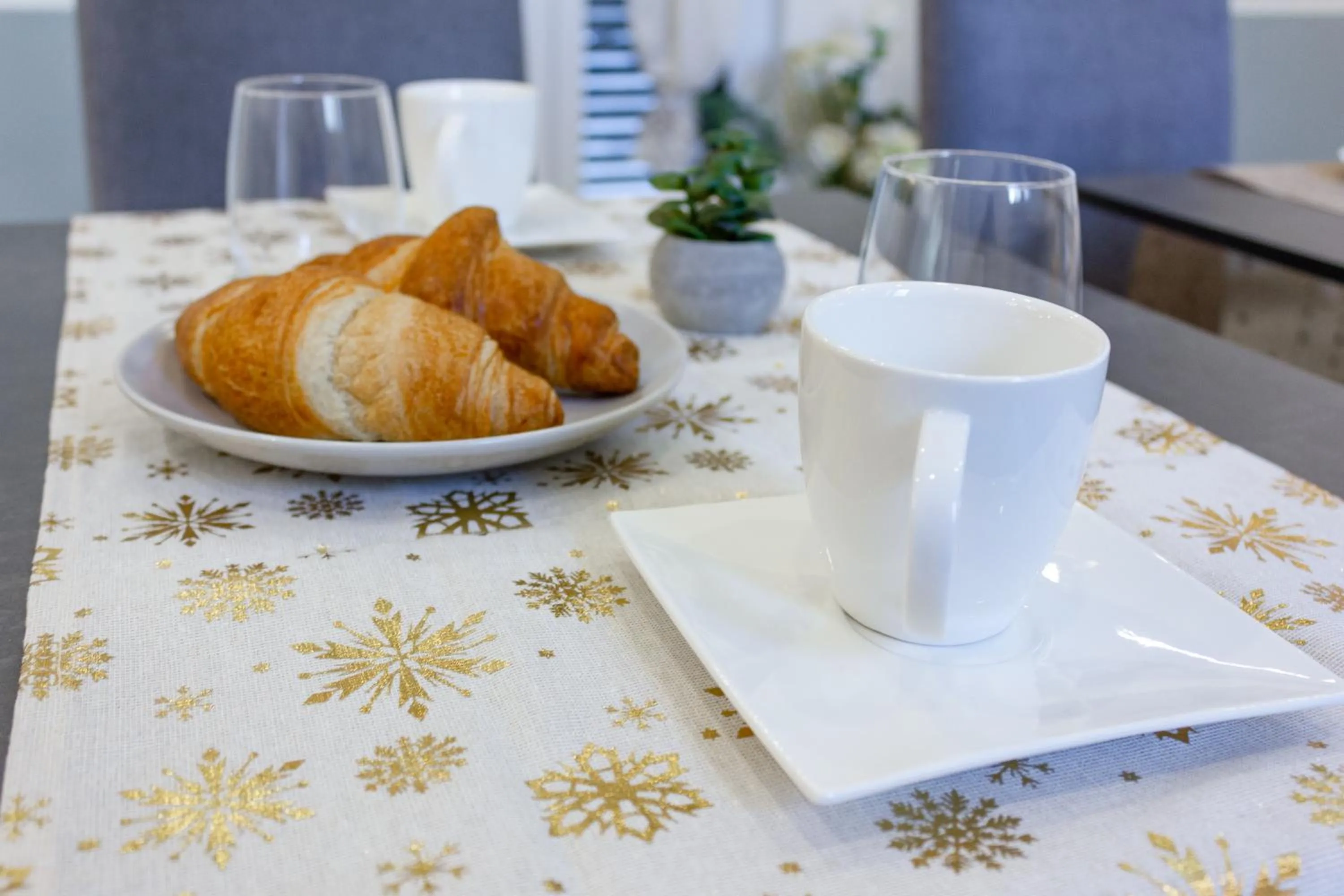 Breakfast in Irini Luxury Rooms