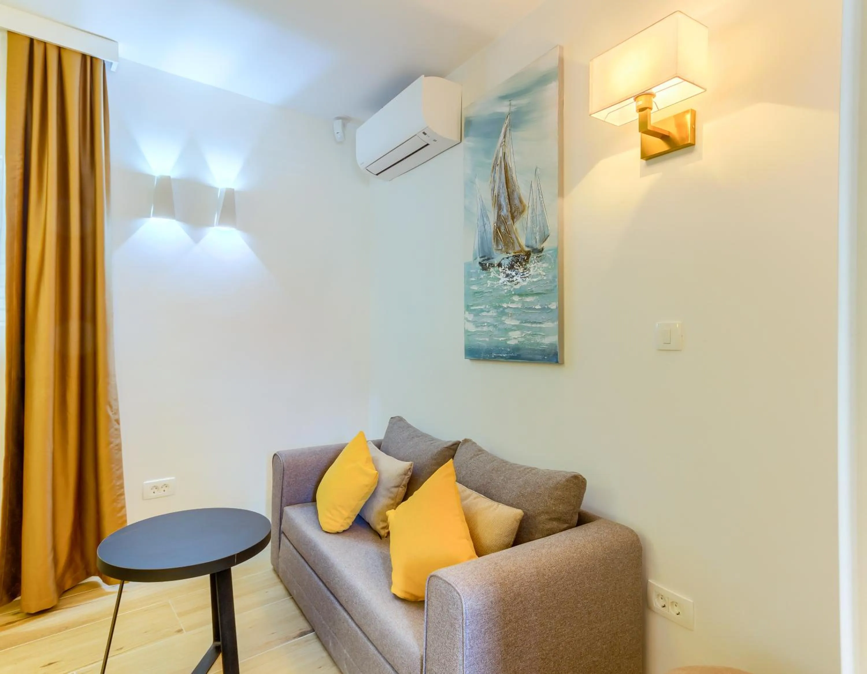 Decorative detail in Irini Luxury Rooms