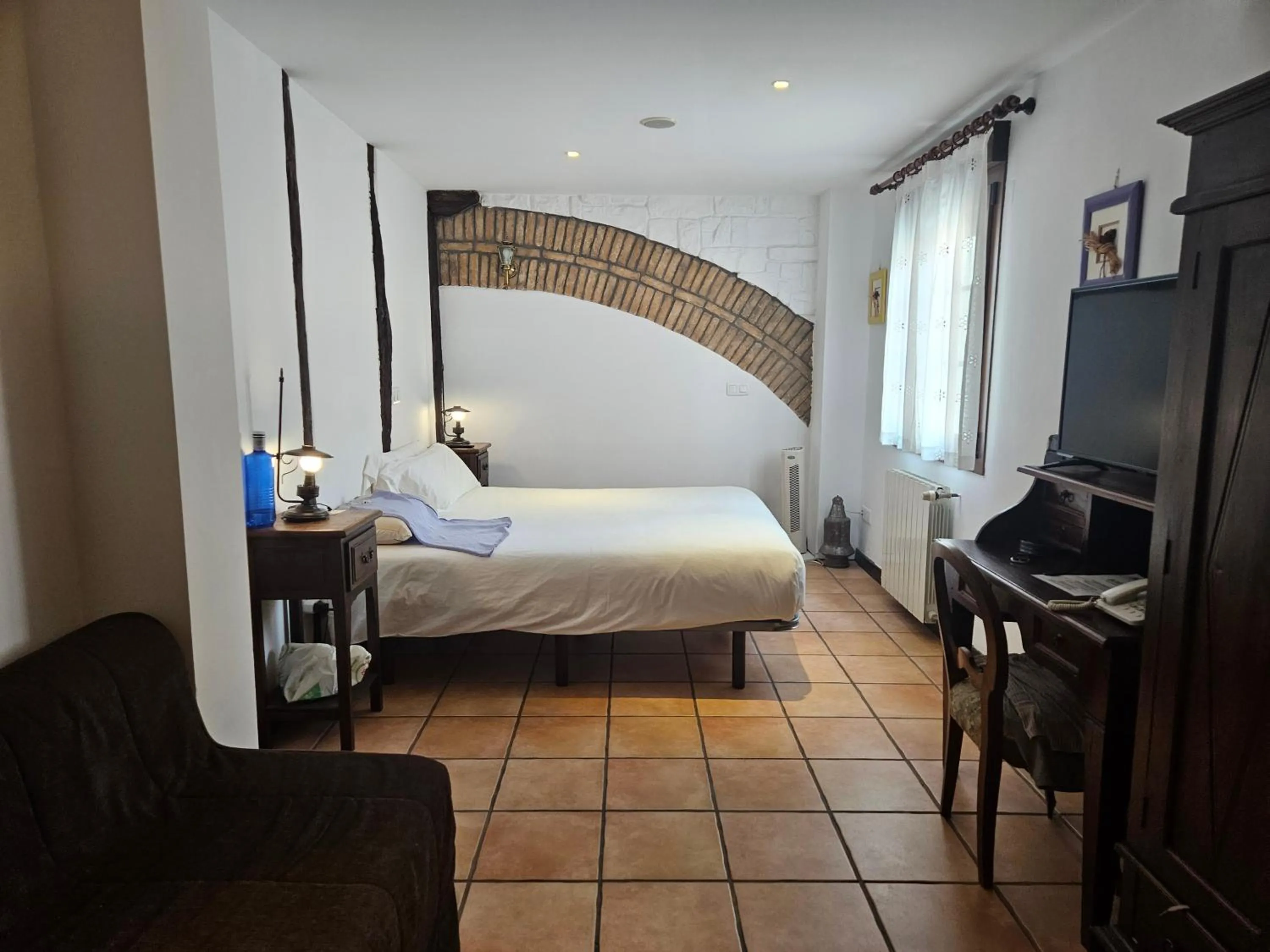 TV and multimedia, Bed in Hotel SPA Atxaspi