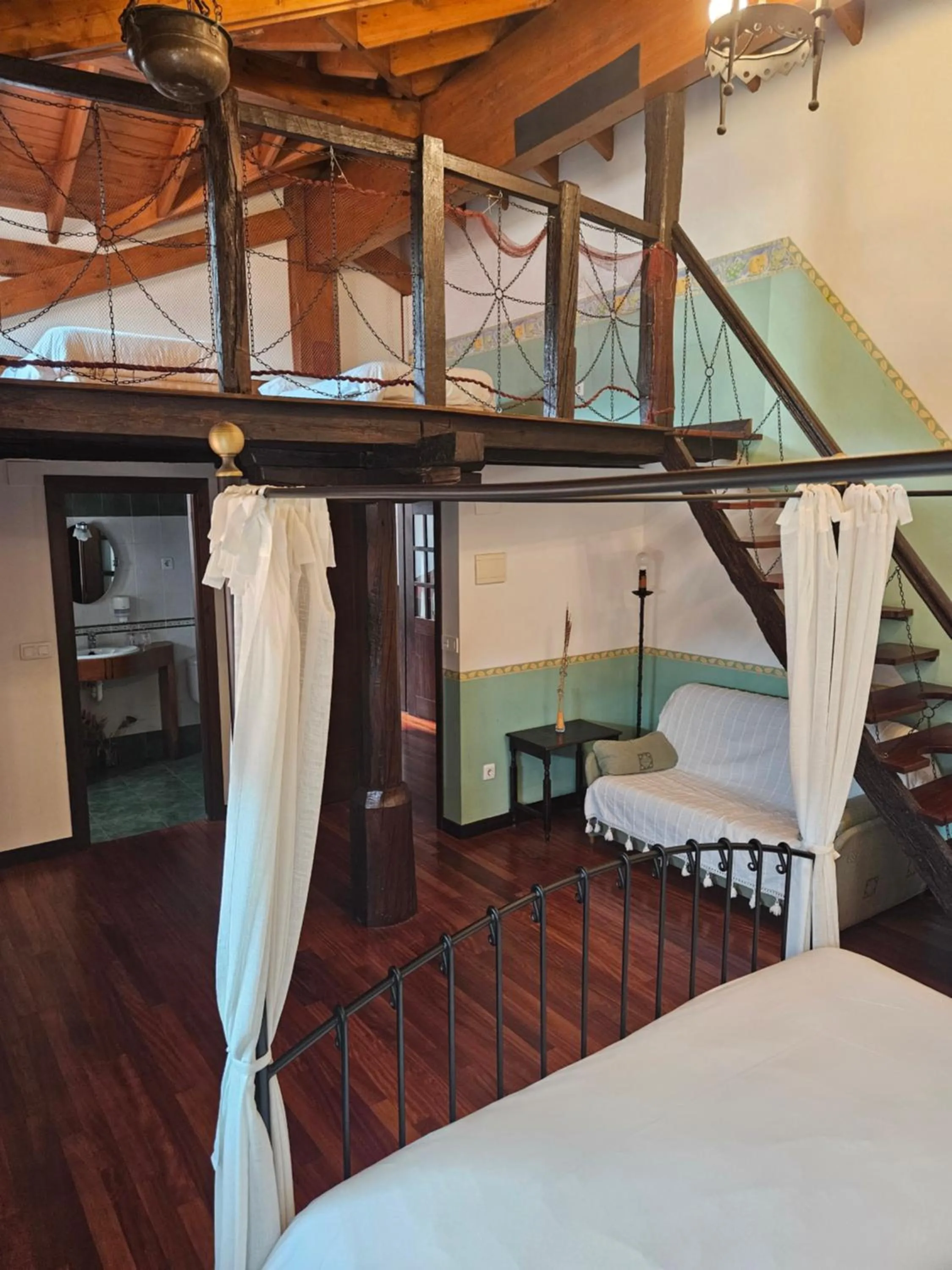 Photo of the whole room, Bed in Hotel SPA Atxaspi