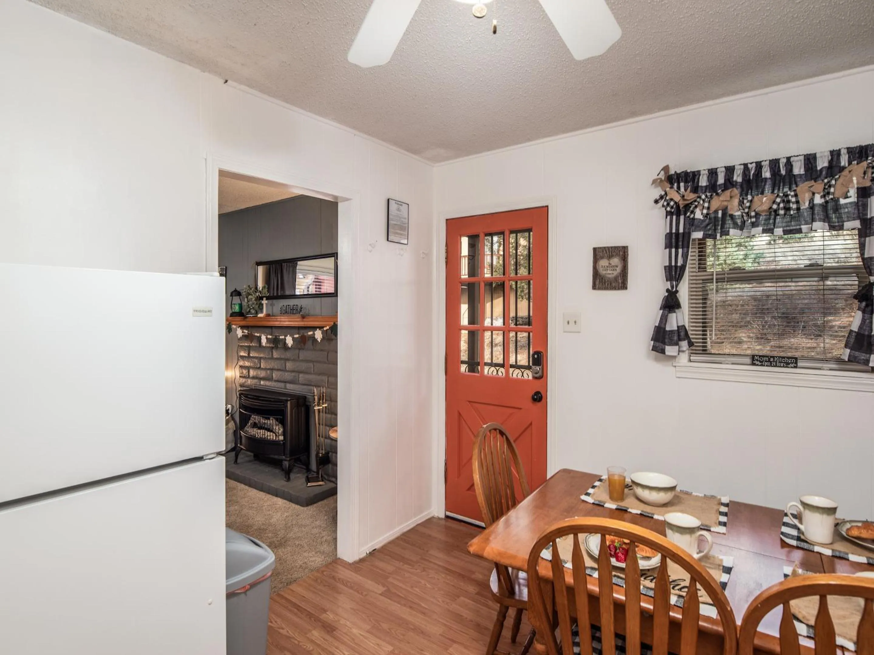 Property building in The Elk Meadow Cozy Cabin