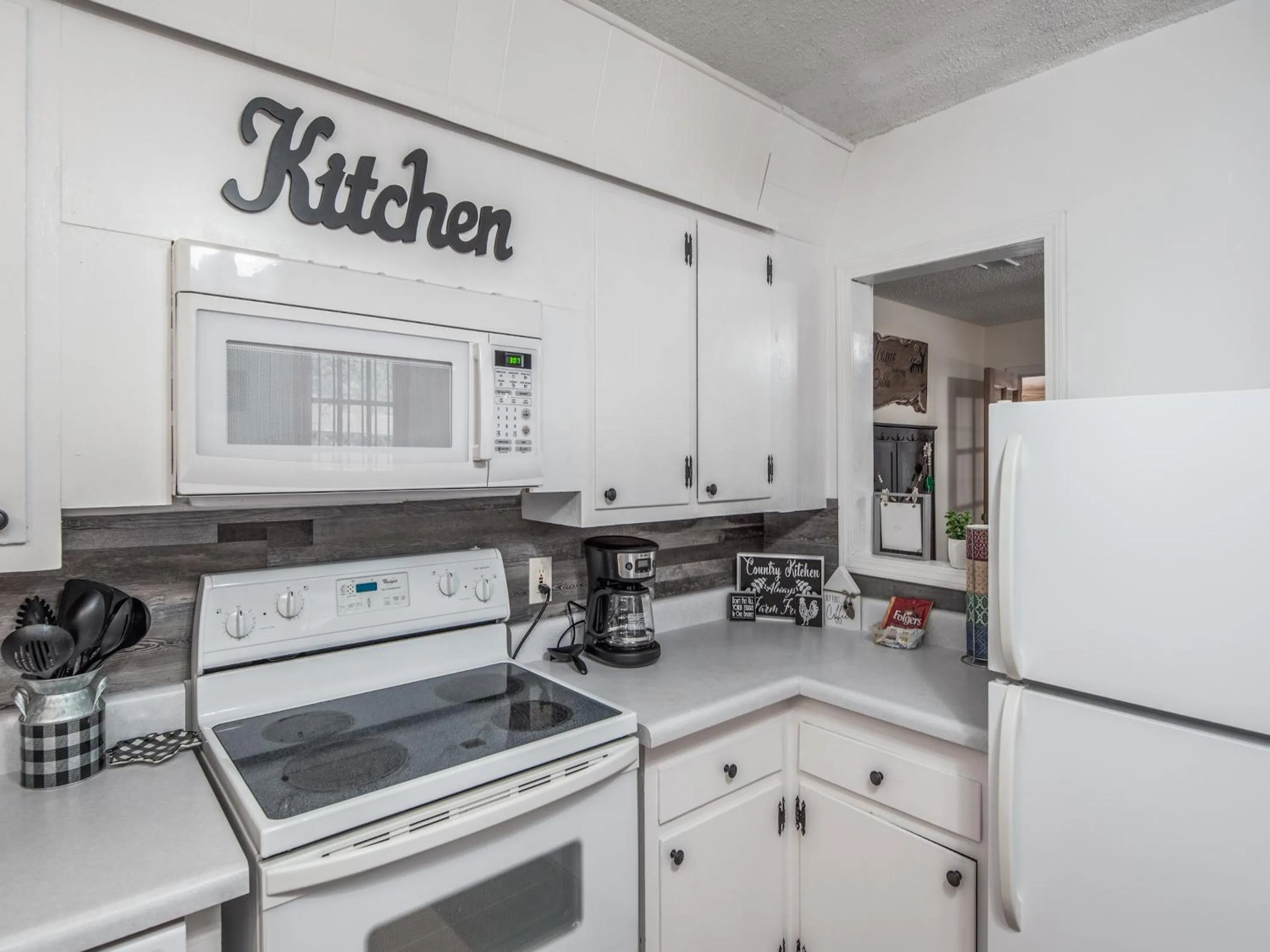 Property building in The Elk Meadow Cozy Cabin