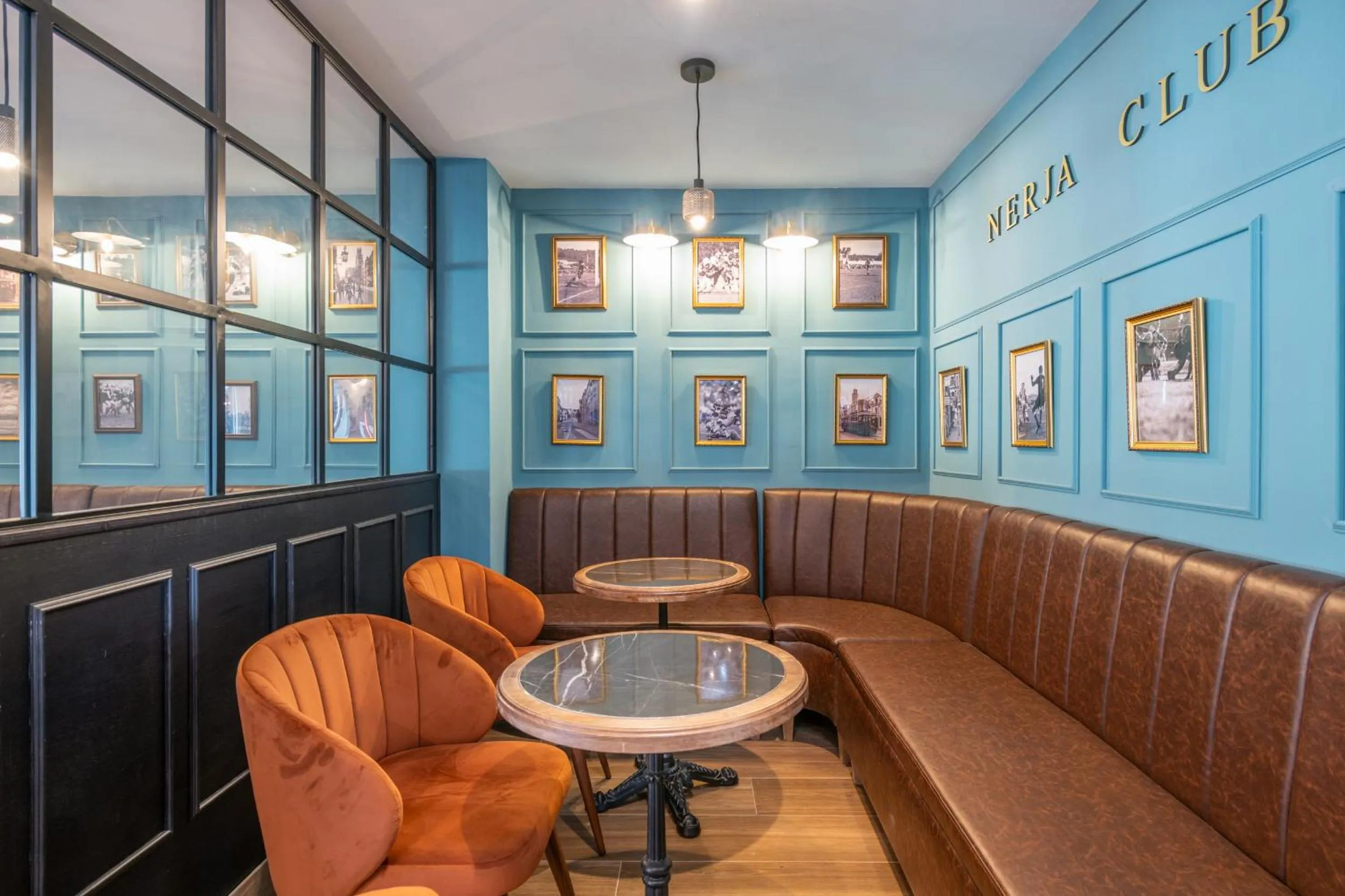 Lounge or bar in Hotel Nerja Club by Dorobe