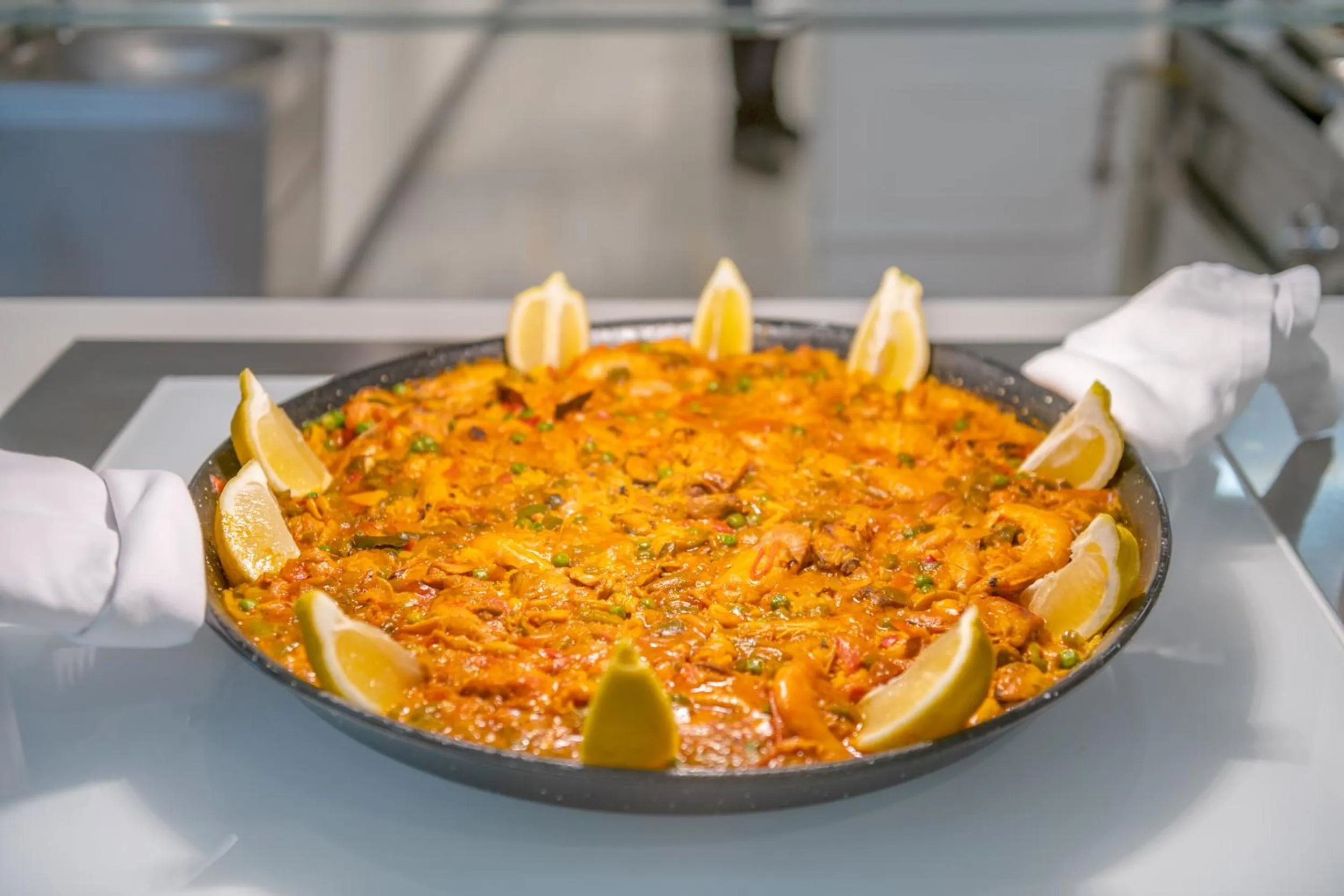 Restaurant/places to eat in Hotel Nerja Club by Dorobe