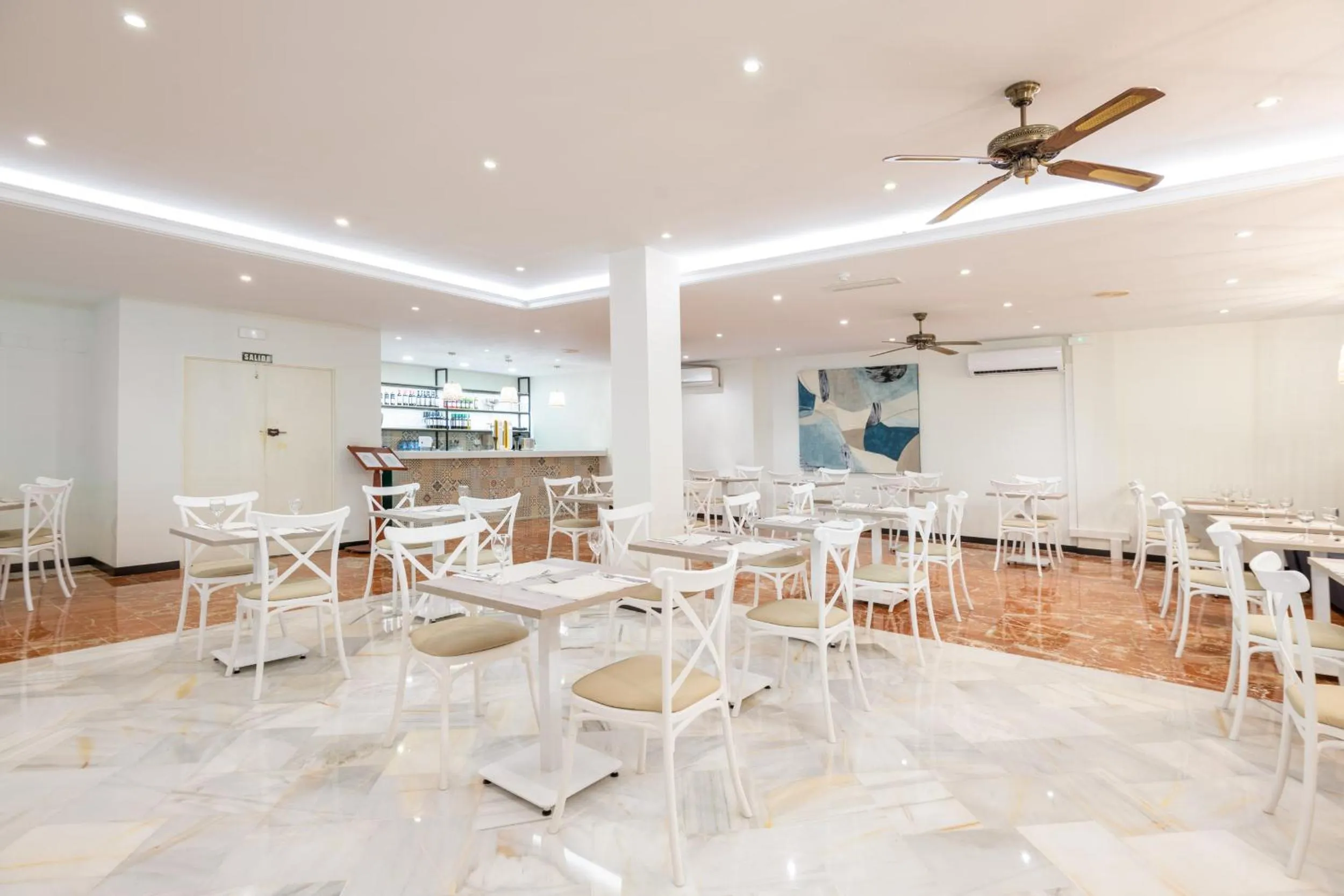 Restaurant/places to eat in Hotel Nerja Club by Dorobe