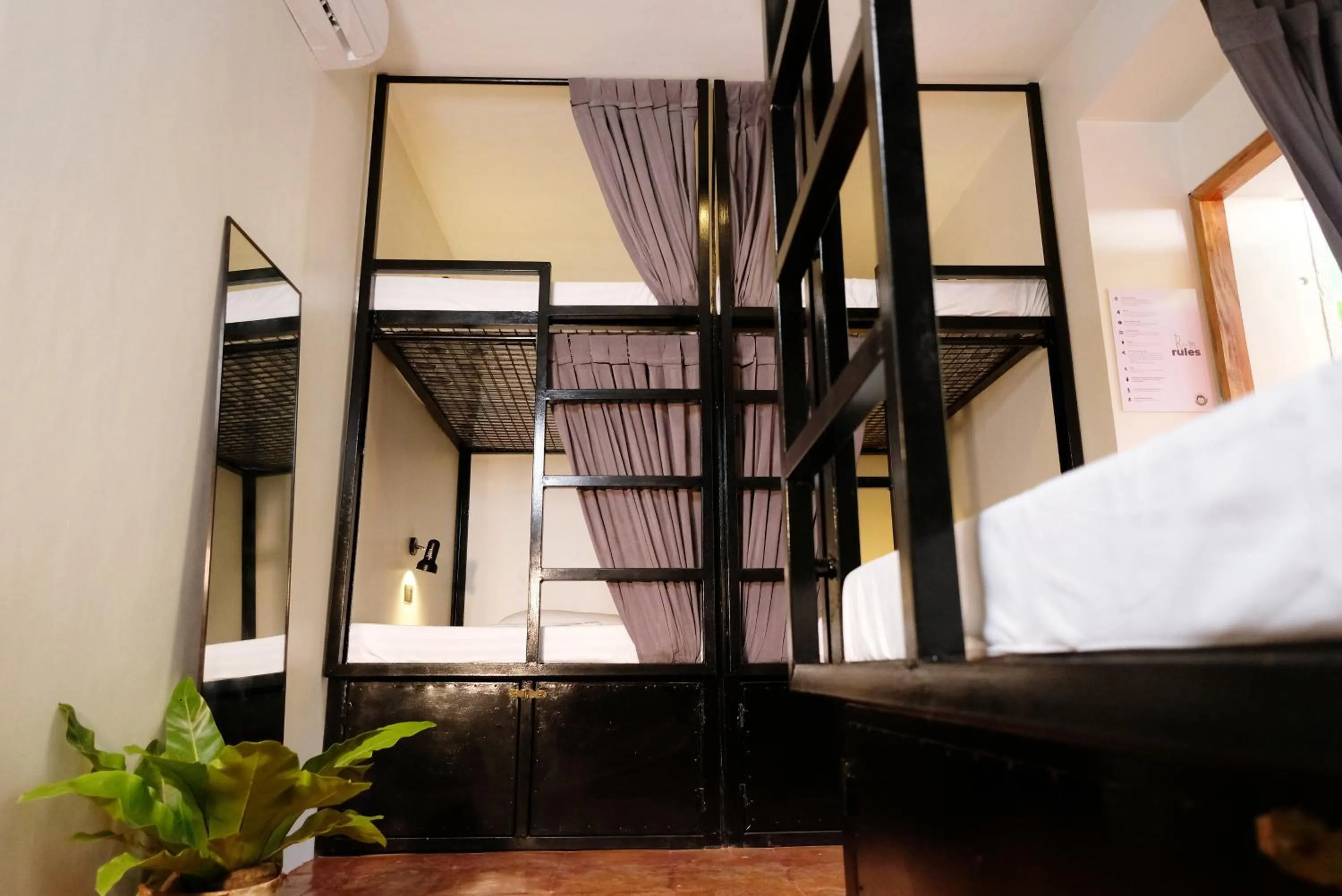 Bed in Mad Monkey Dumaguete