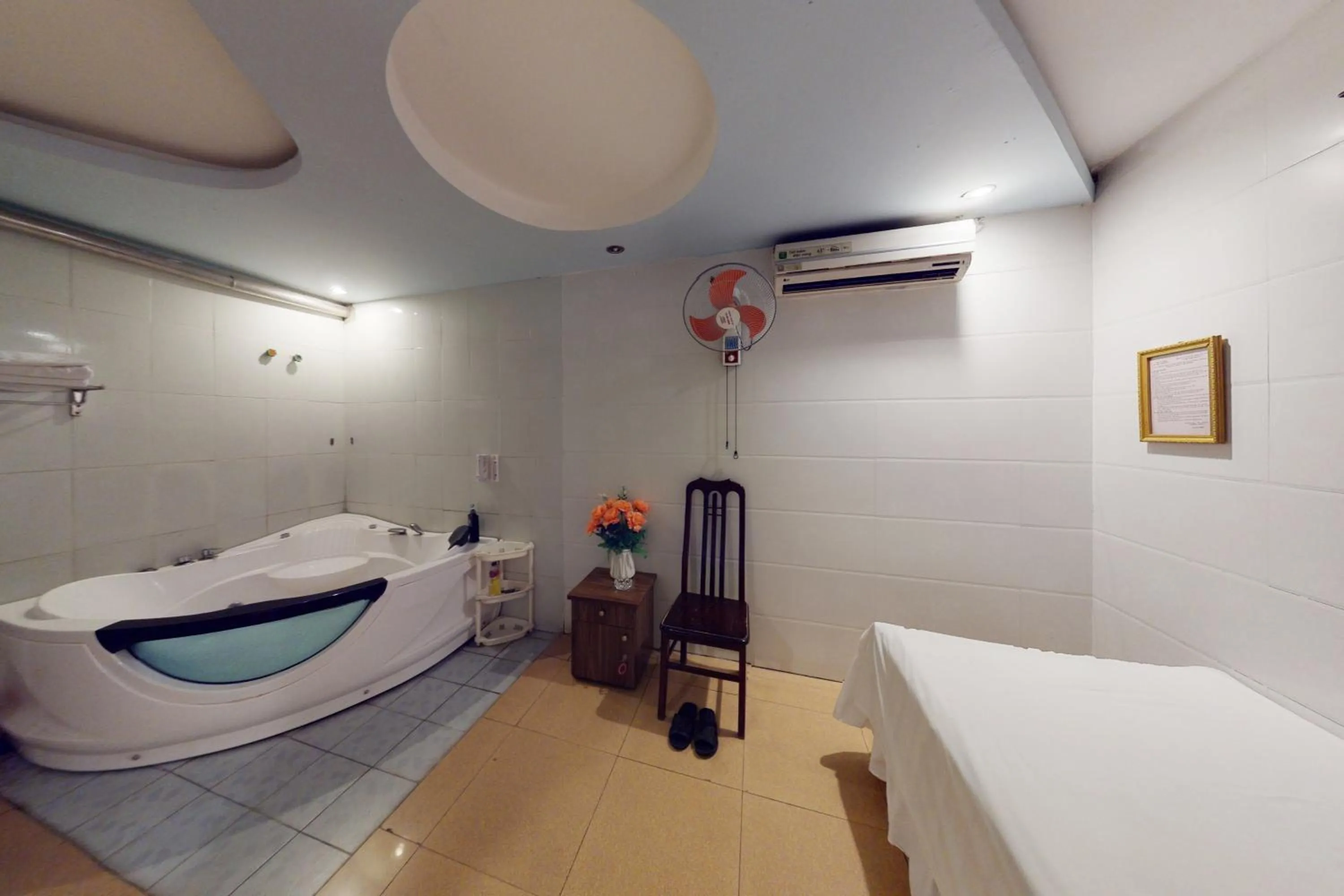 Spa and wellness centre/facilities, Bed in Sao Mai Hotel