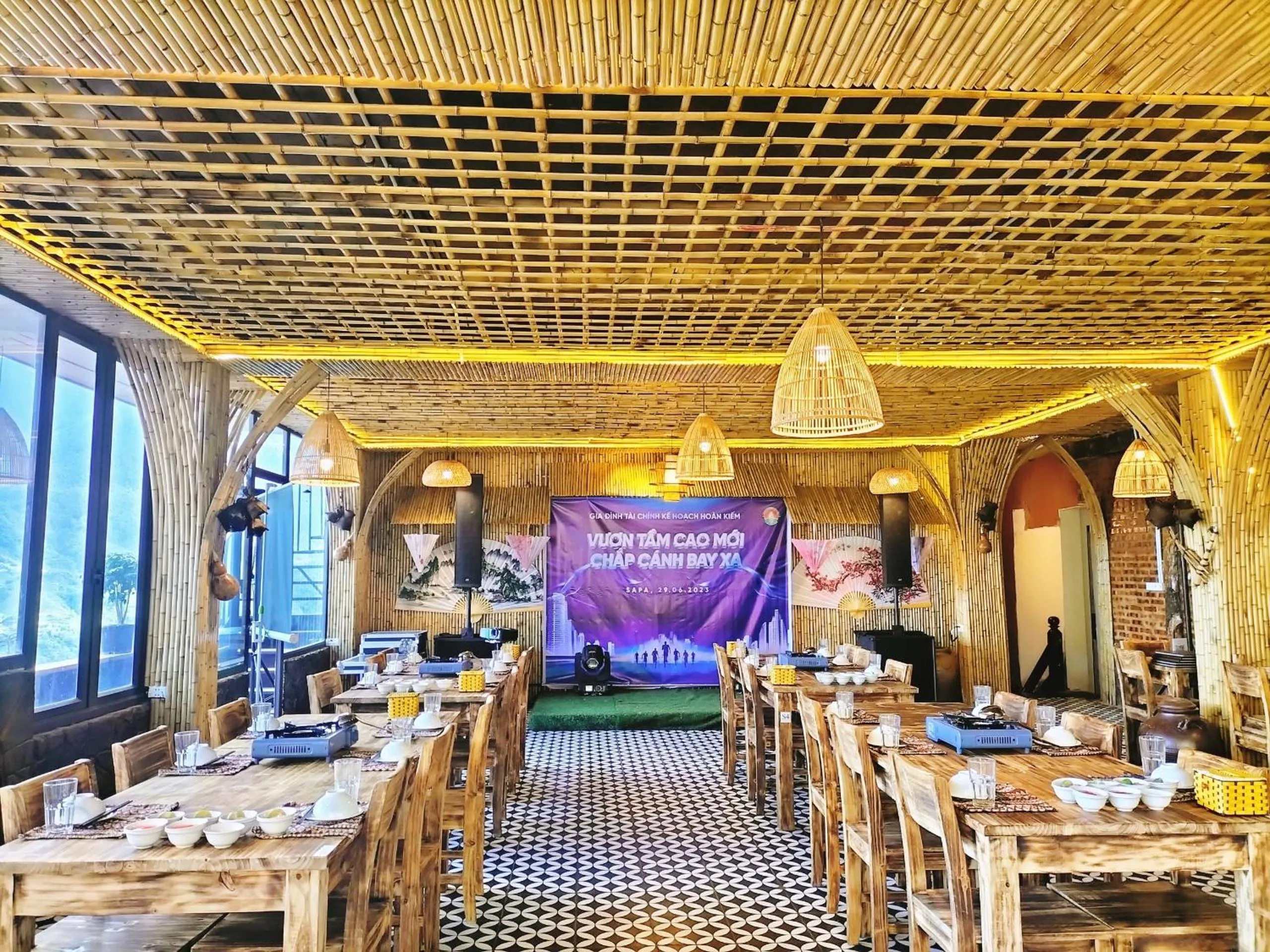 Restaurant/places to eat in Swan Sapa Hotel