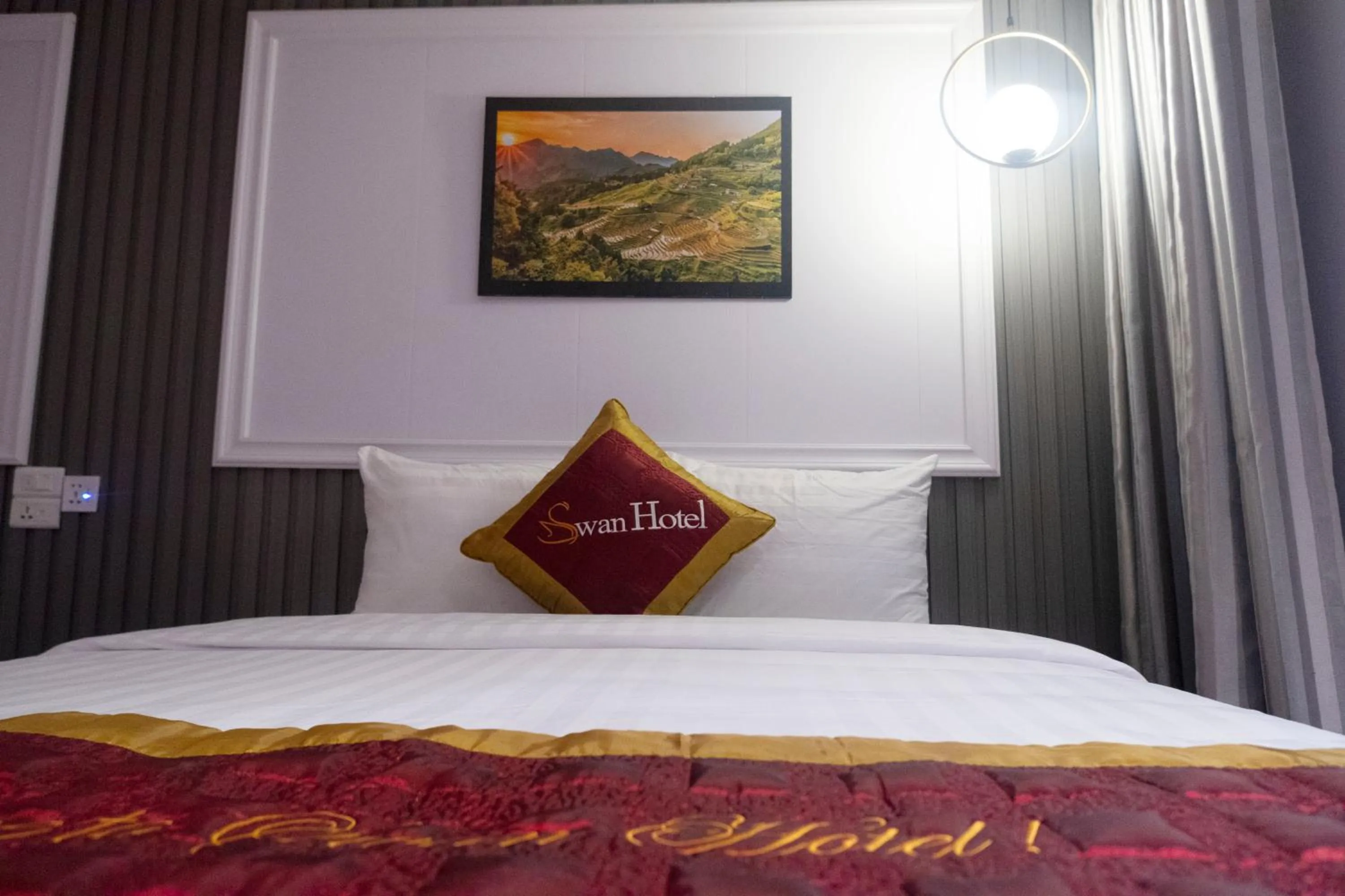 Bedroom, Bed in Swan Sapa Hotel