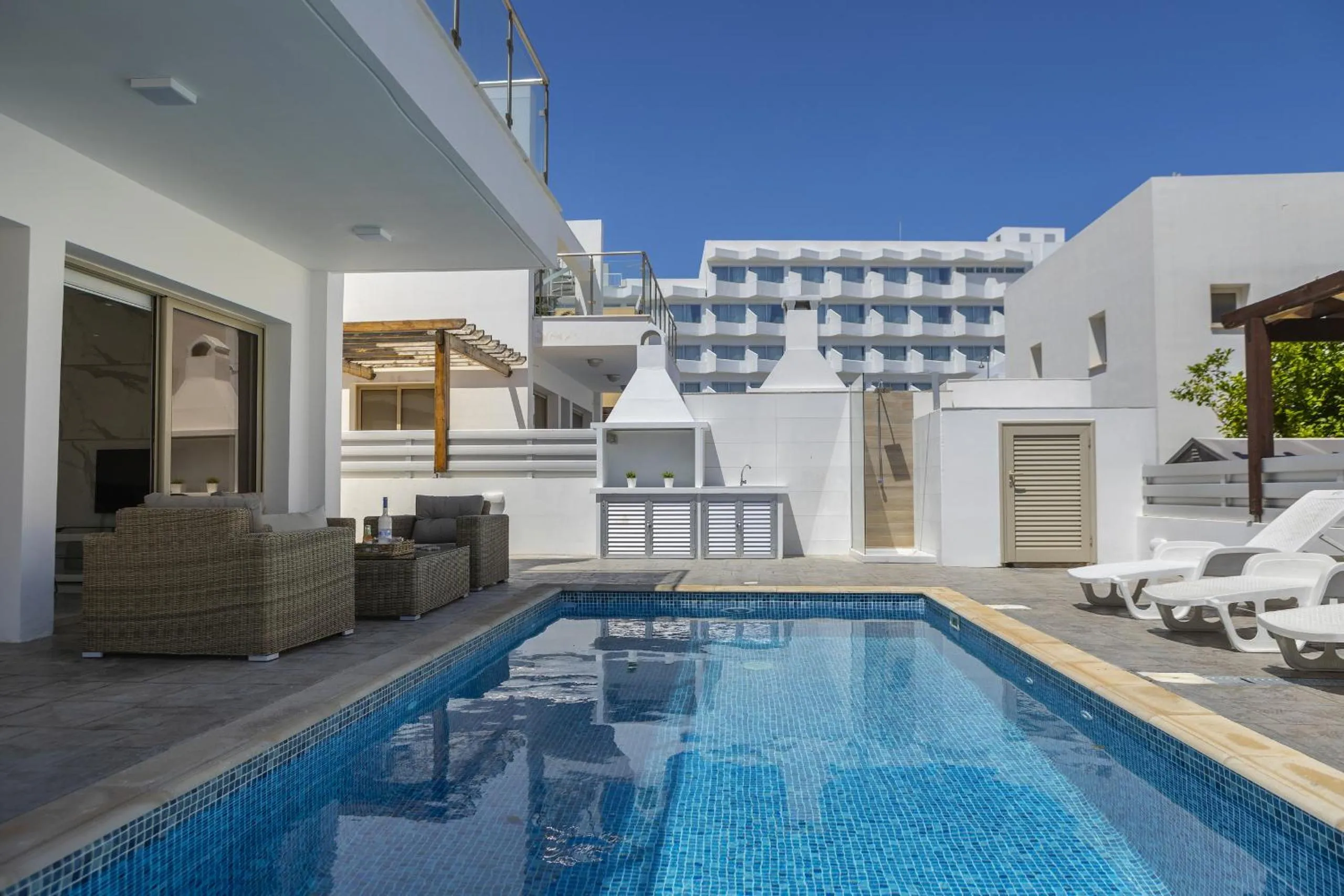 Swimming pool in Protaras Sunrise Beach Villa 2