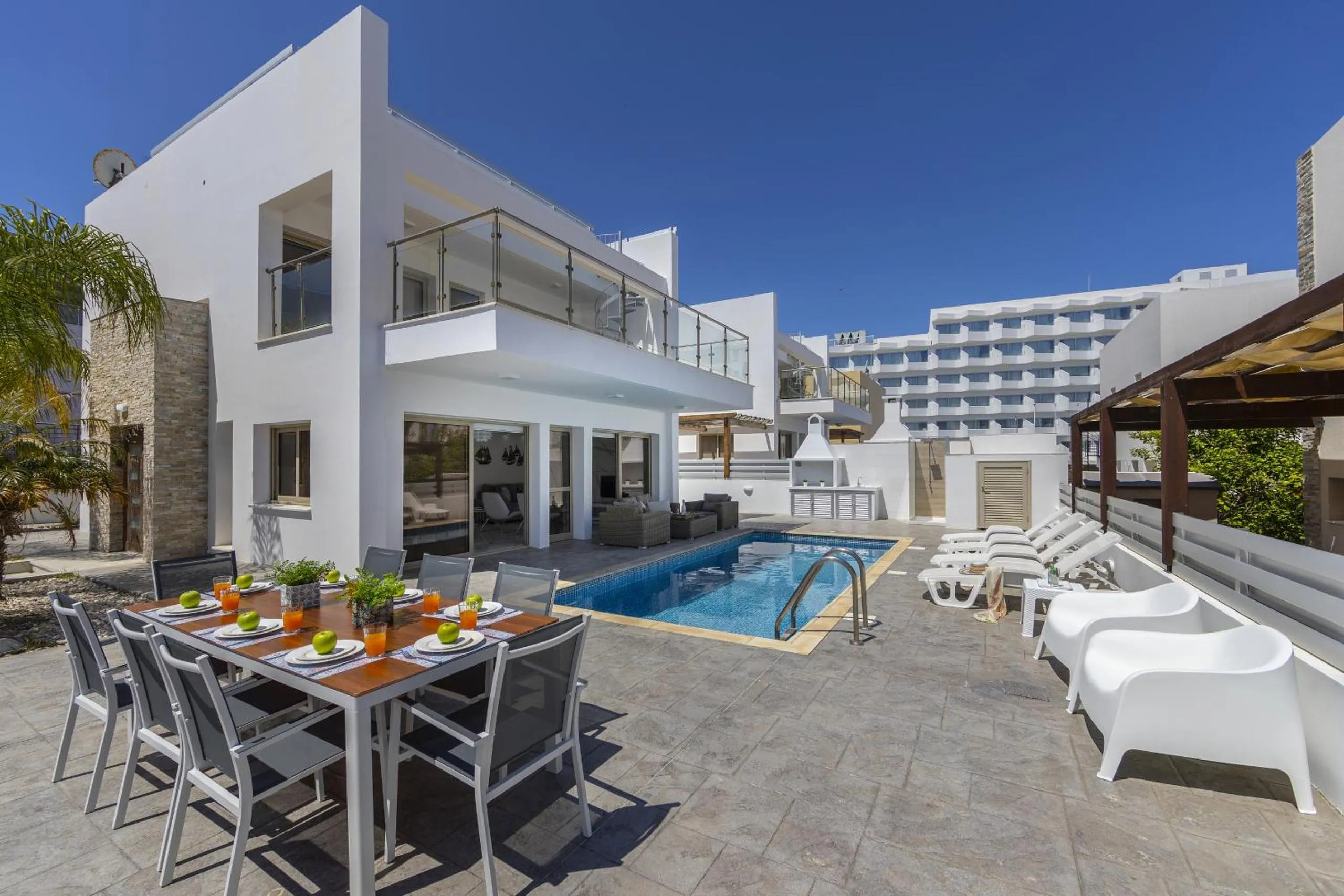 Swimming pool in Protaras Sunrise Beach Villa 2