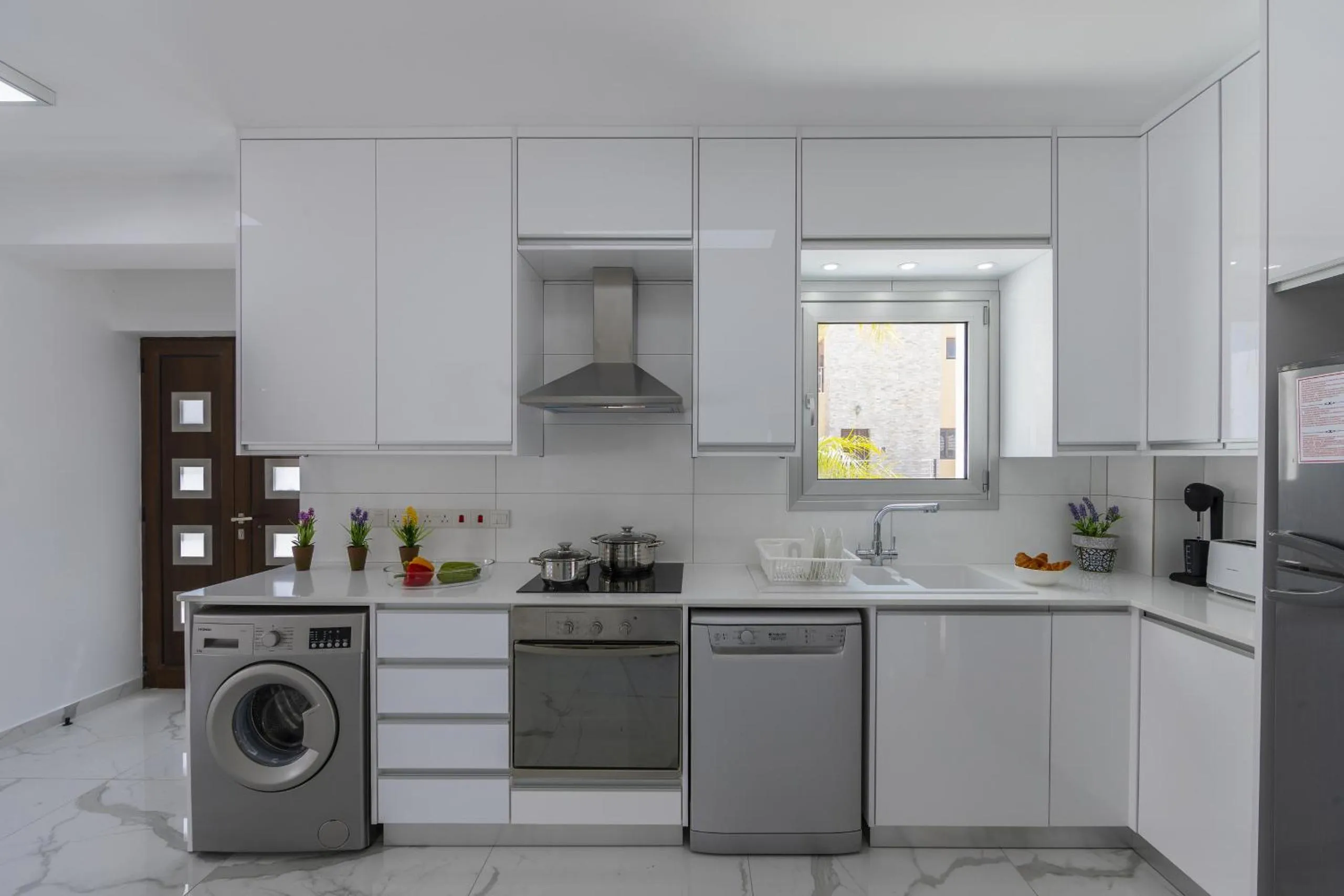 Kitchen or kitchenette in Protaras Sunrise Beach Villa 2