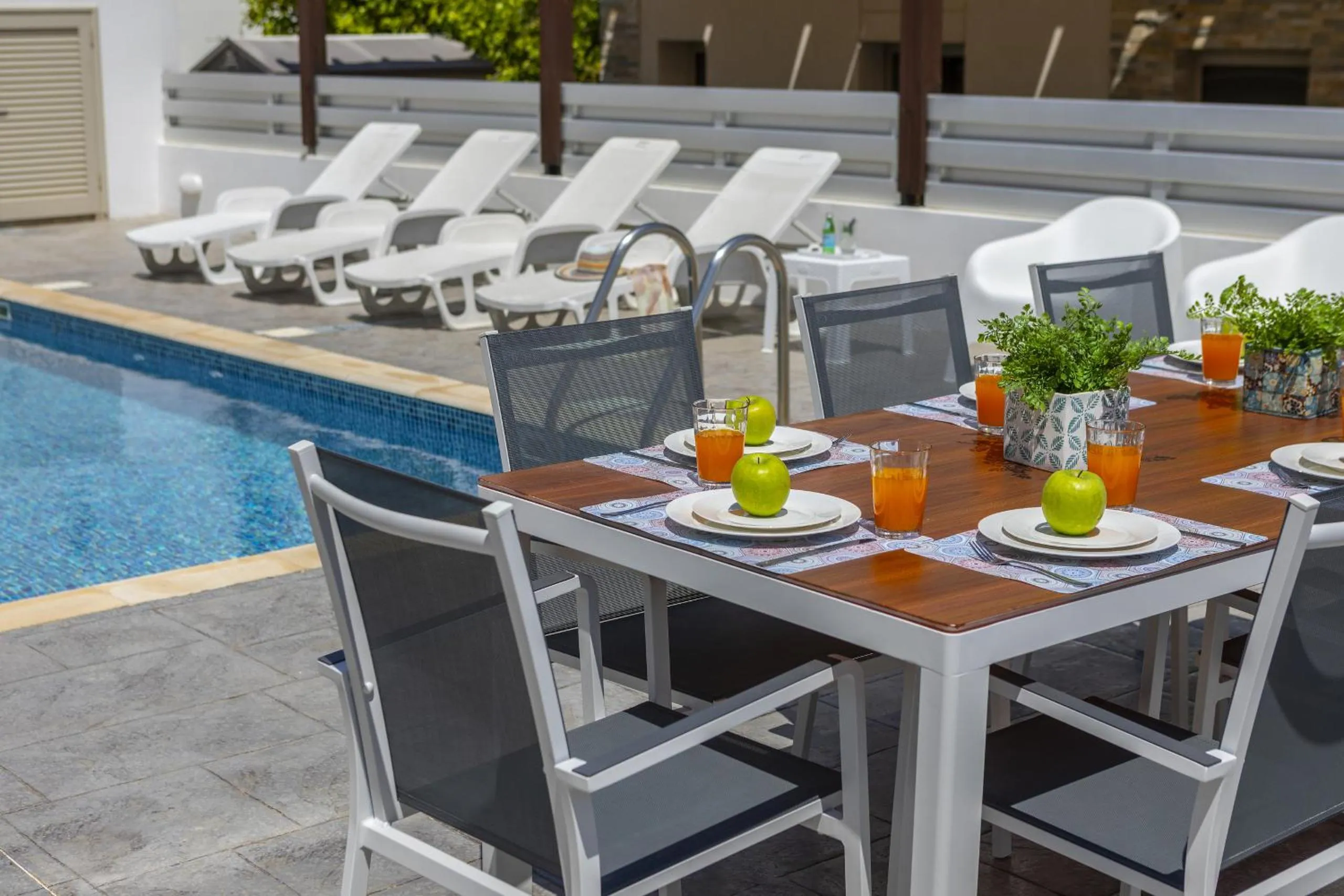 Swimming pool in Protaras Sunrise Beach Villa 2