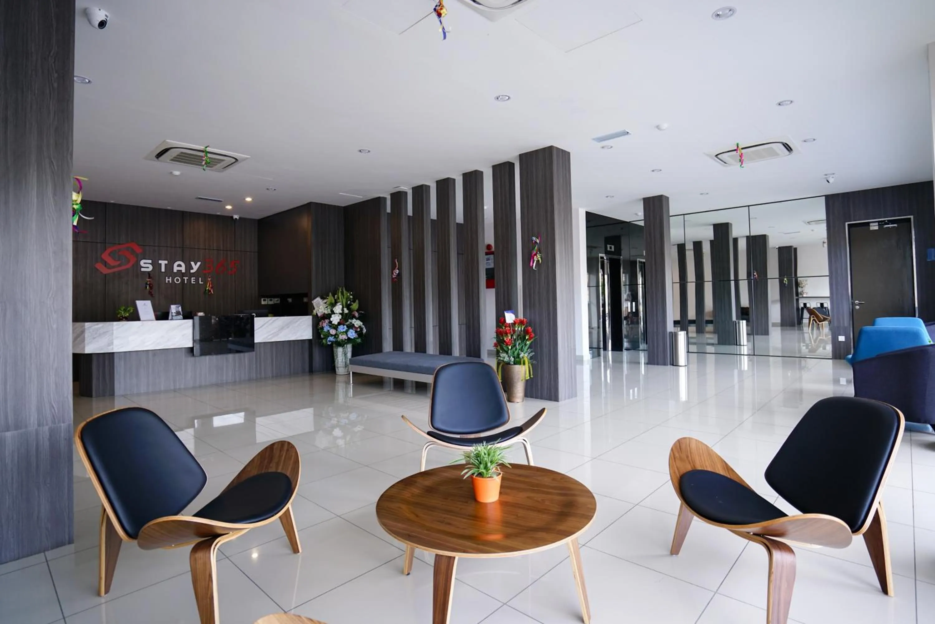 Lobby or reception in STAY 365 HOTEL