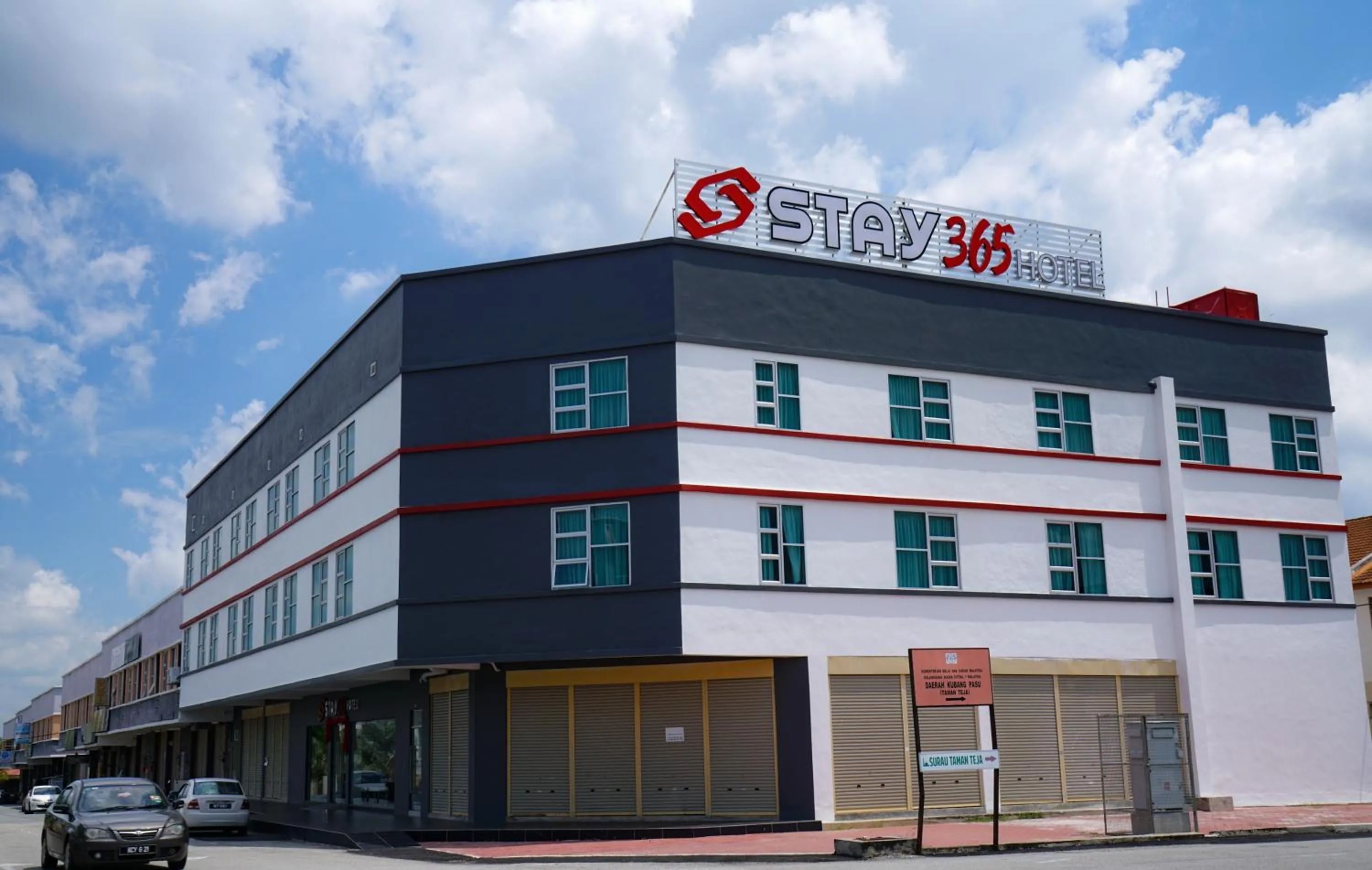 Property building in STAY 365 HOTEL